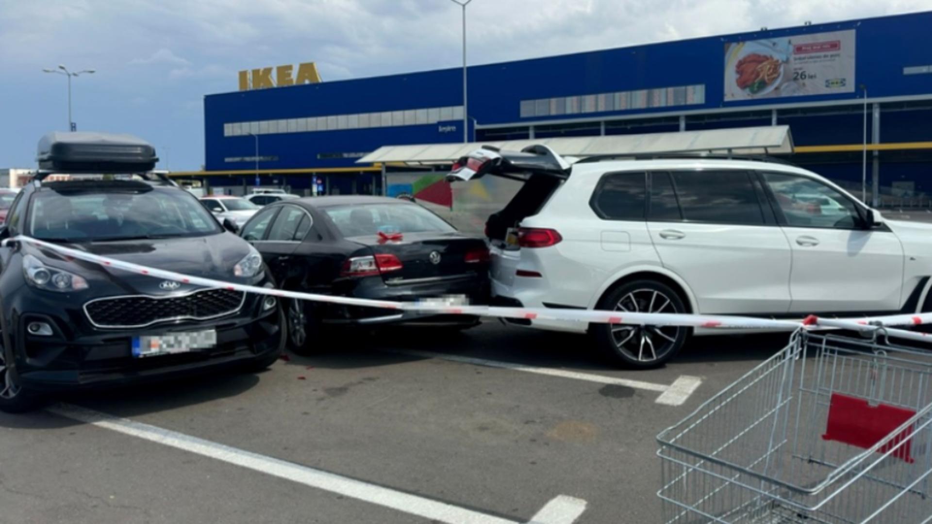 Accident grav, în parcarea unui magazin IKEA din Capitală