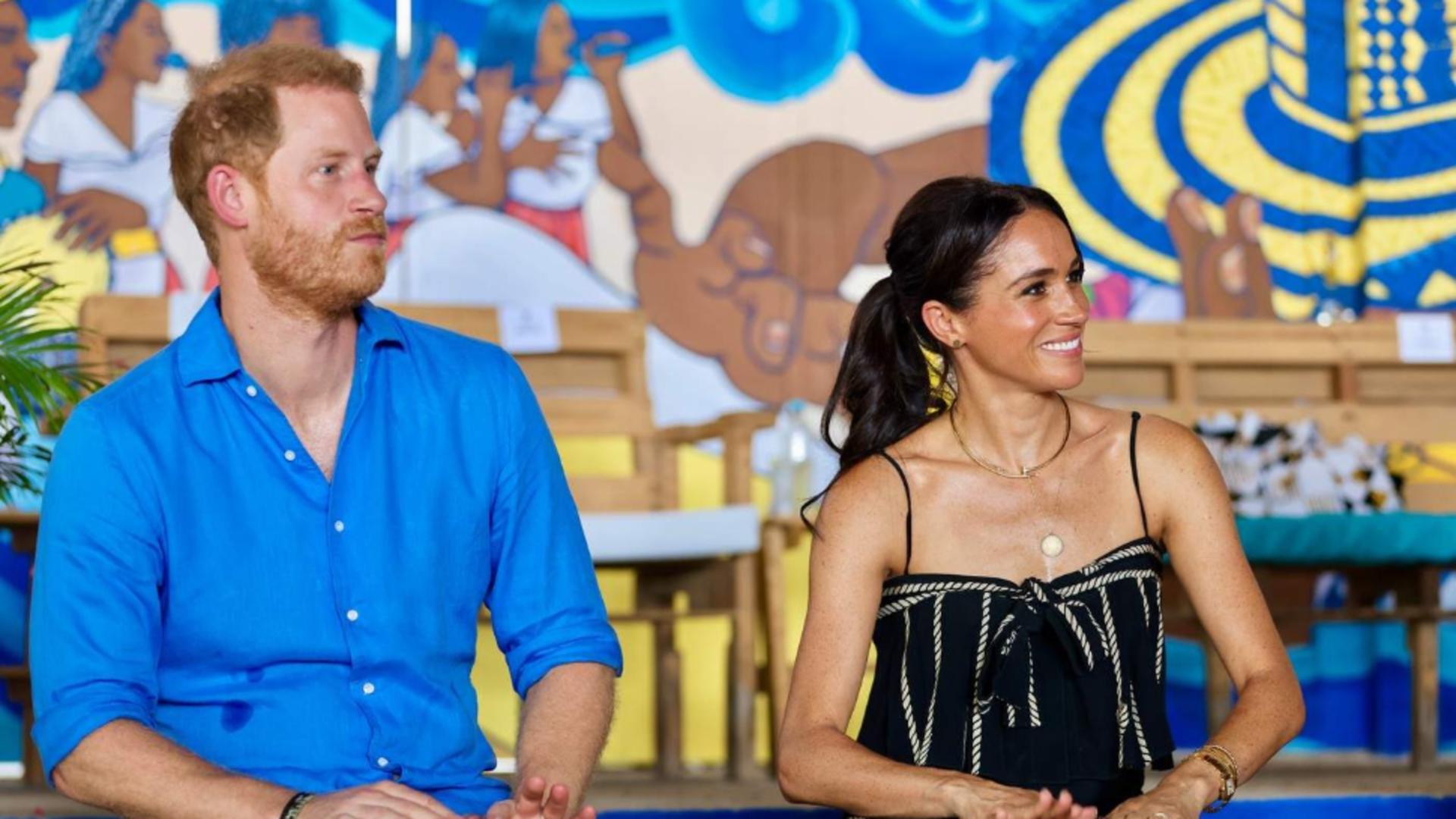 Prințul Harry și Meghan Markle criticați că au un comportament neloial față de Familia Regală. Ce au mărturisit apropiații lor