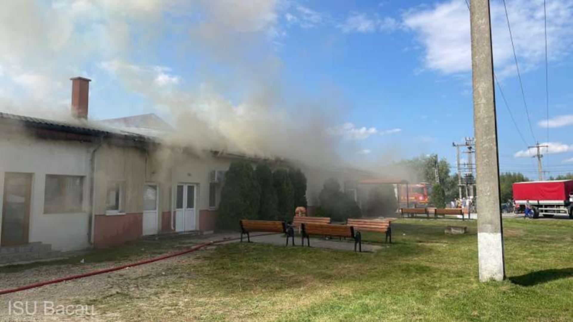 Incendiu la Căminul cultural din comuna Nicolae Bălcescu, Bacău