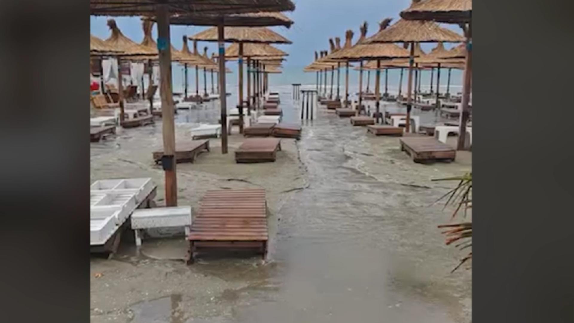 Cea mai scumpă stațiune de pe litoral, complet inundată. Imagini din Mamaia după furtună