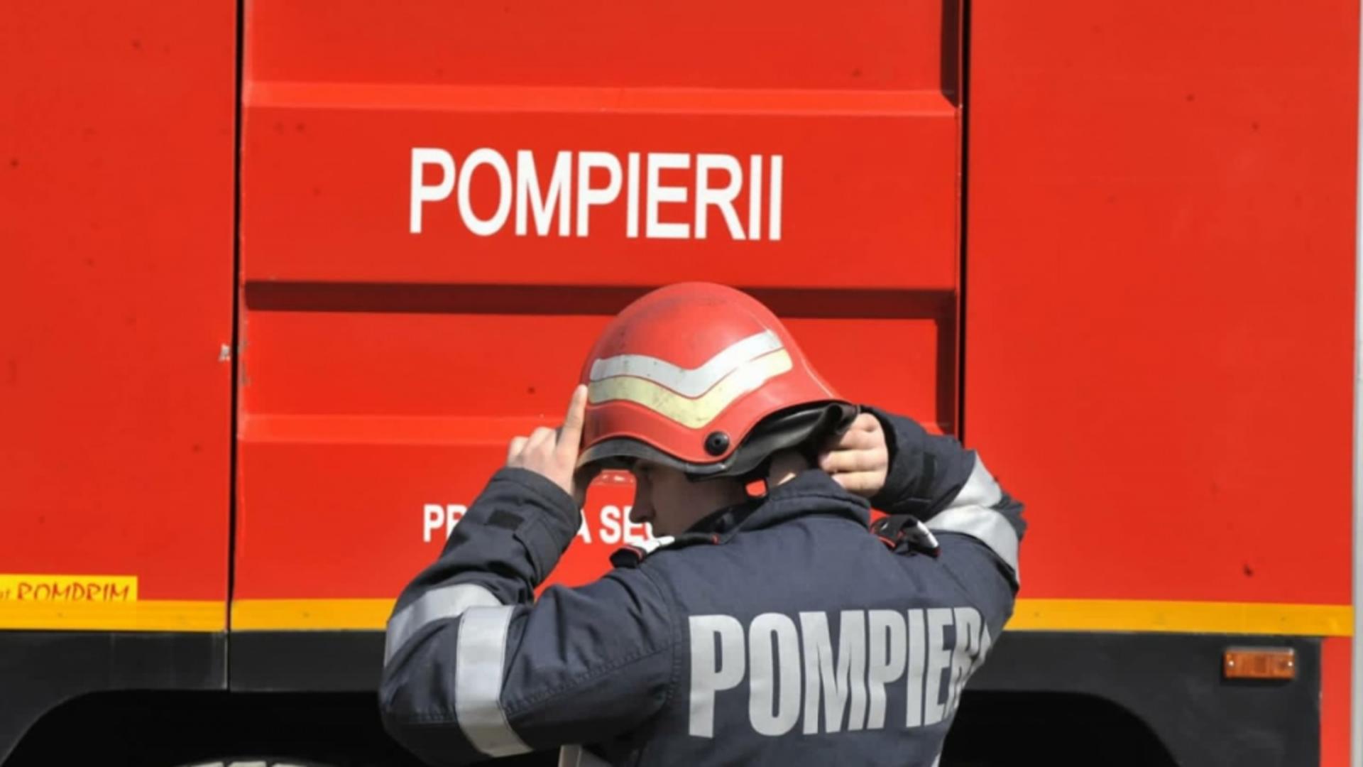 Incendiu devastator în Constanța: Un bărbat a murit, iar fratele său a suferit un atac de panică