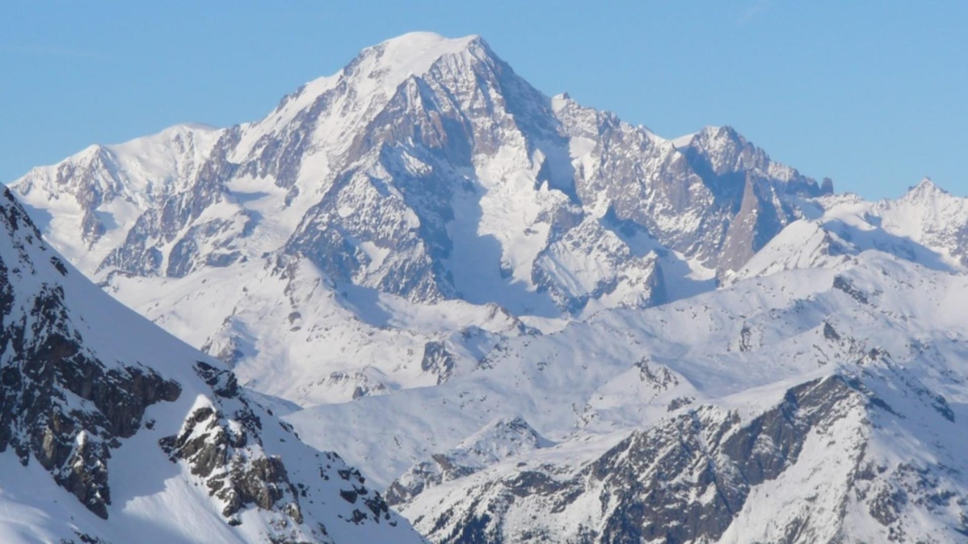 Tragedie în Mont-Blanc: Doi alpiniști și-au pierdut viața 