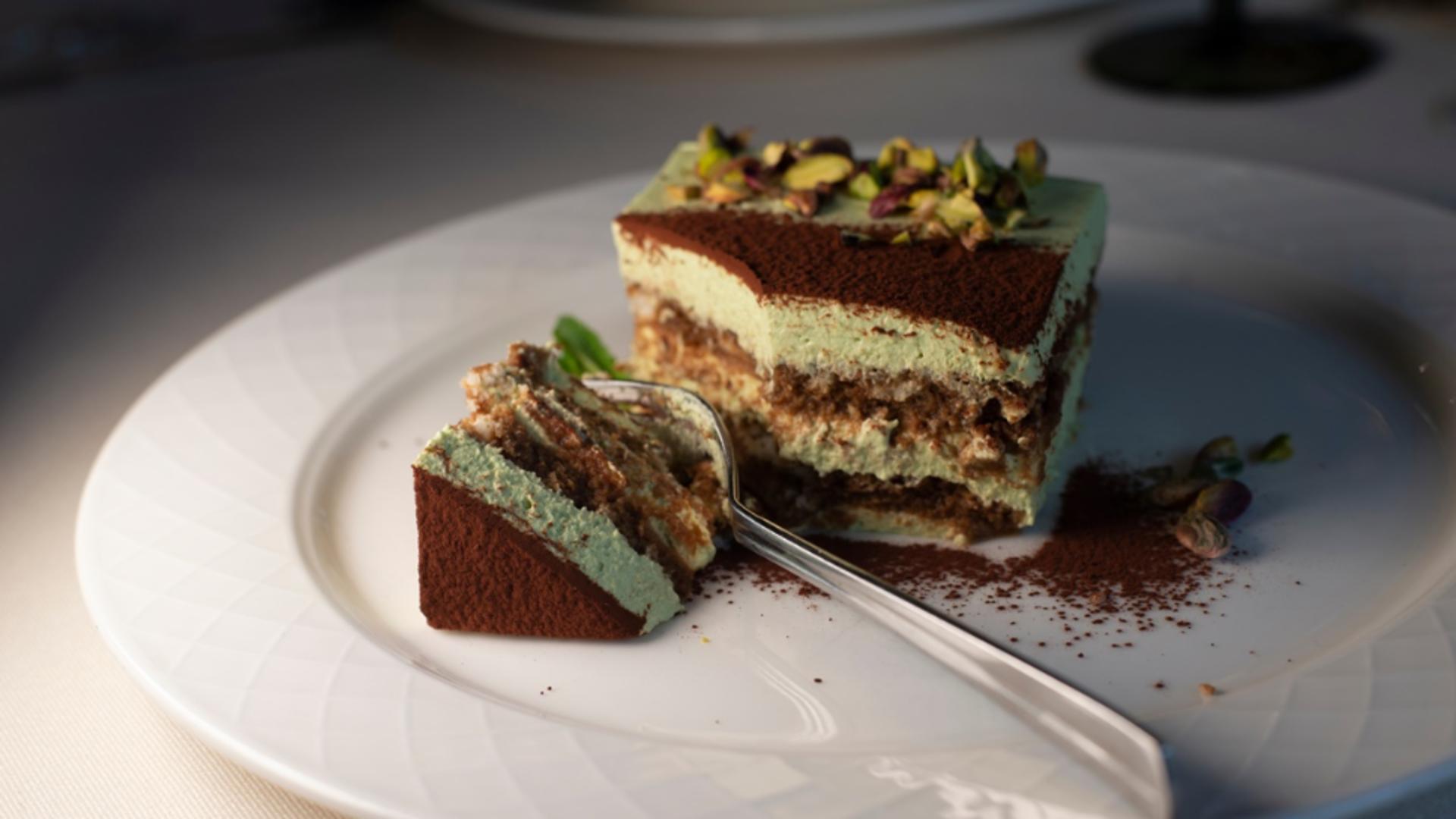 Tiramisu cu fistic. O variantă rafinată și delicioasă a desertului italian