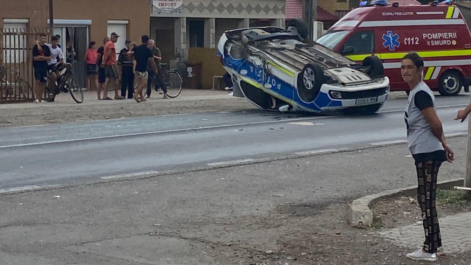 Polițistul a ajuns la spital pentru îngrijiri. Foto/Catalin Chivu