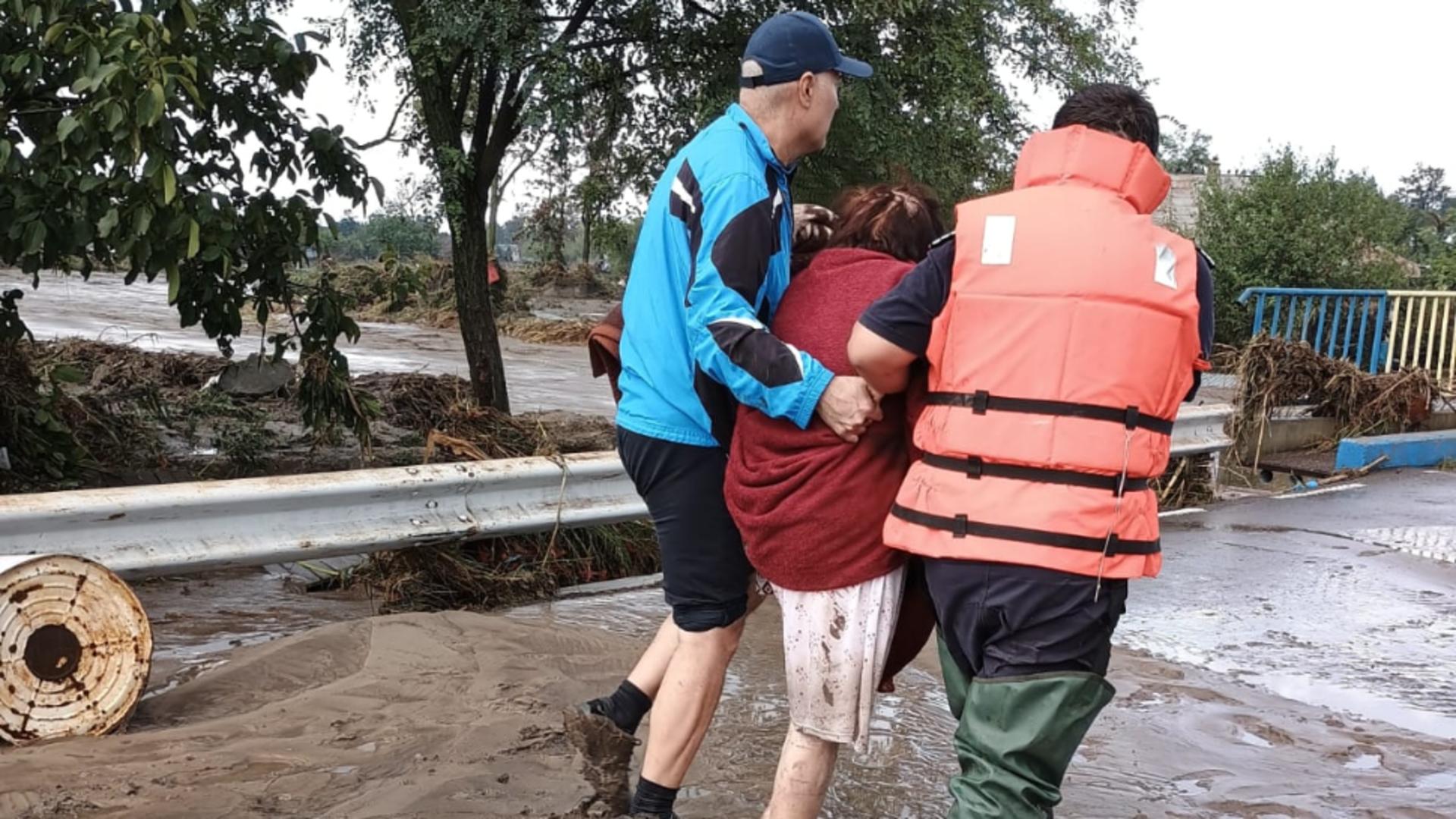 Inundațiile devastatoare i-au băgat în Celulă de Criză pe cei din Ministerul Sănătății. Foto/ISU