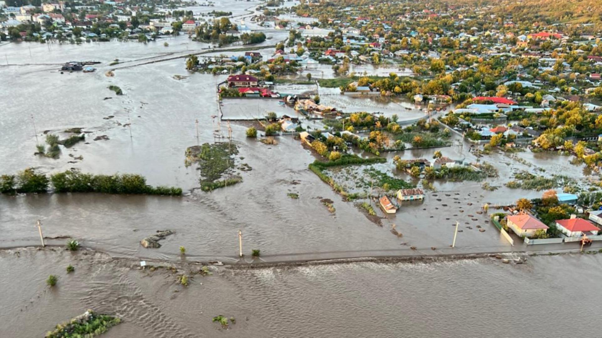 După inundațiile devastatoare, România se împrumută de bani ca sa facă diguri. Foto/ISU