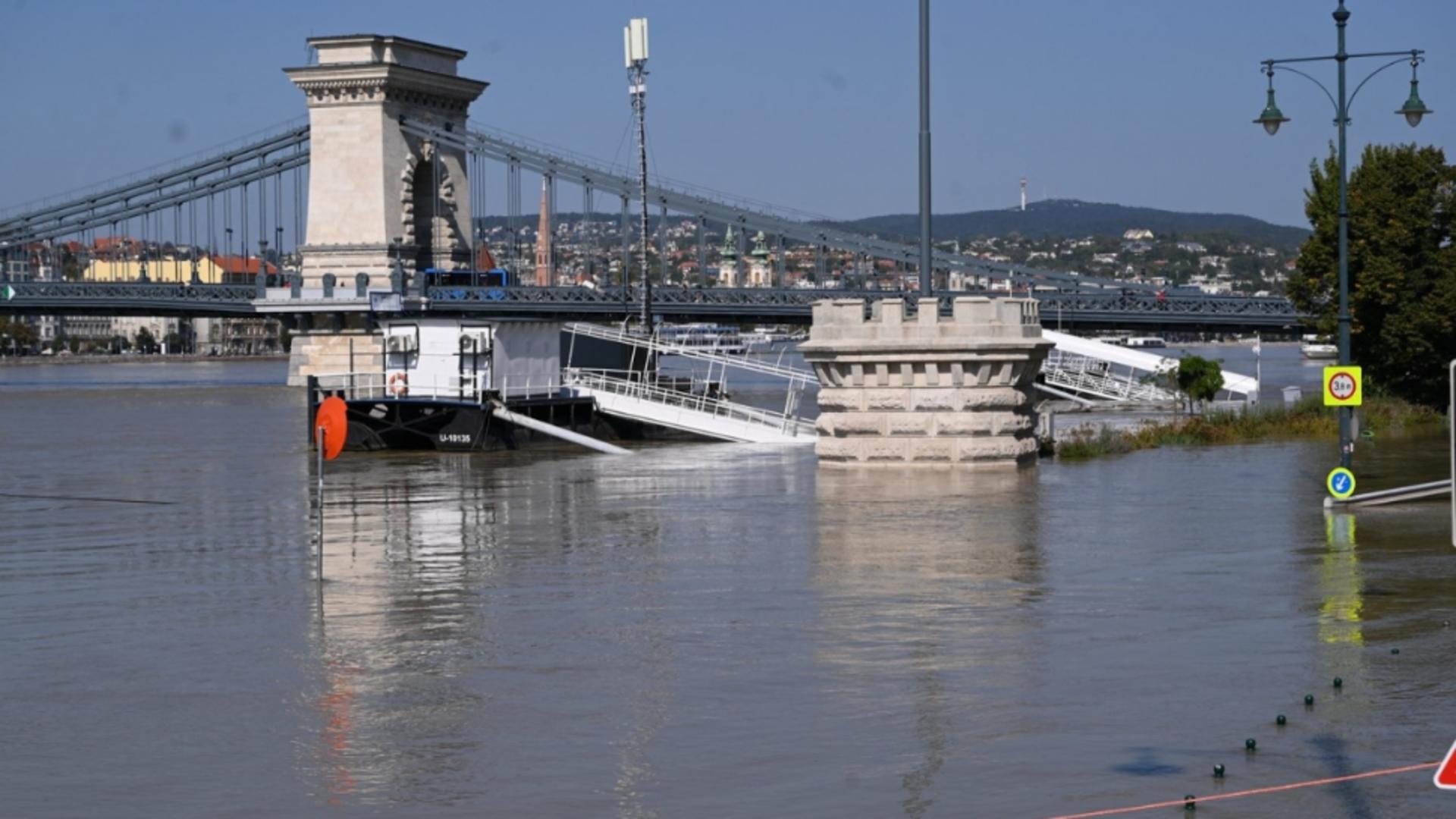 Viitura de pe Dunăre a inundat Budapesta, dar întârzie să ajungă și în România. Foto/Profimedia