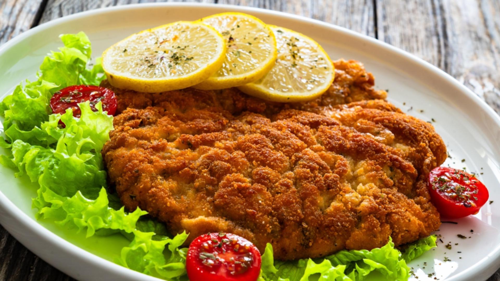 Șnițel vienez sau Wiener Schnitzel. Rețetă tradițională austriacă