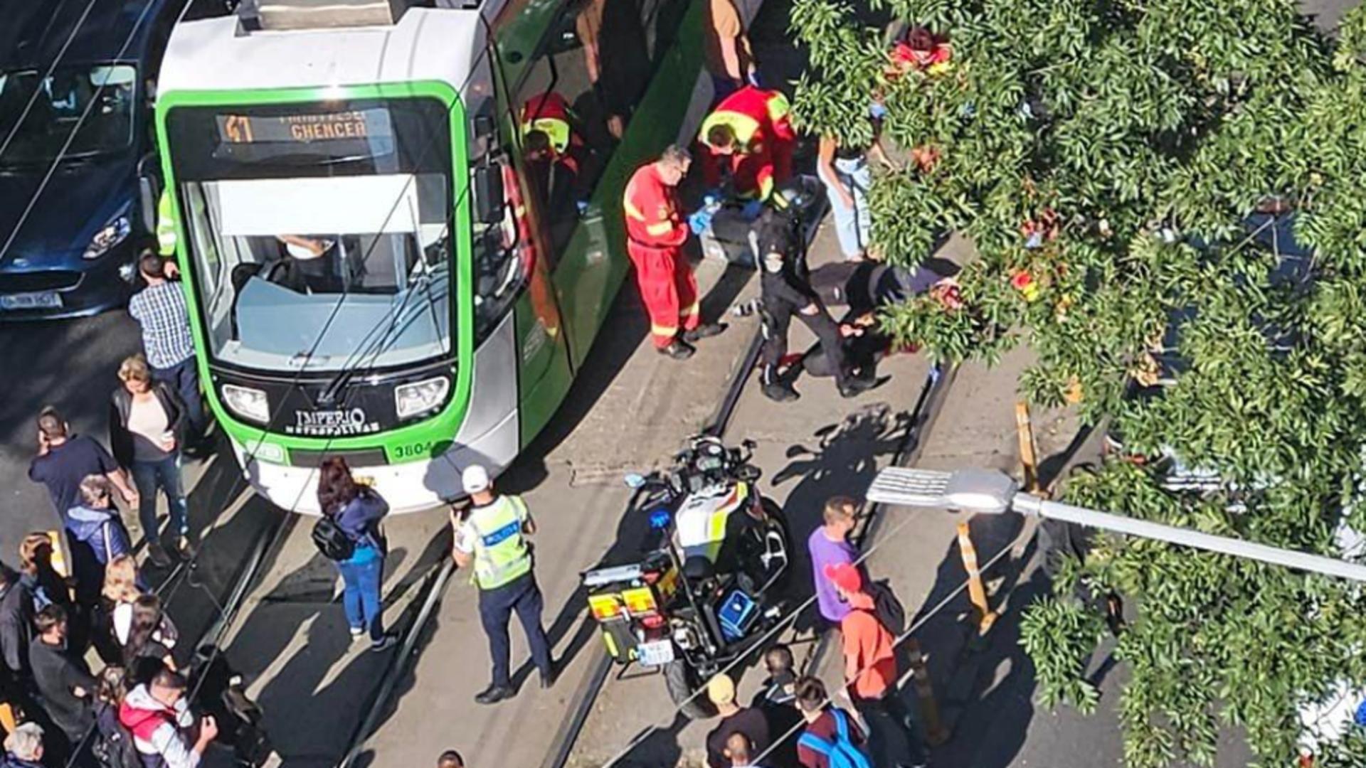 Bărbat de 50 de ani, accidentat de tramvaiul 41. Foto/București fm