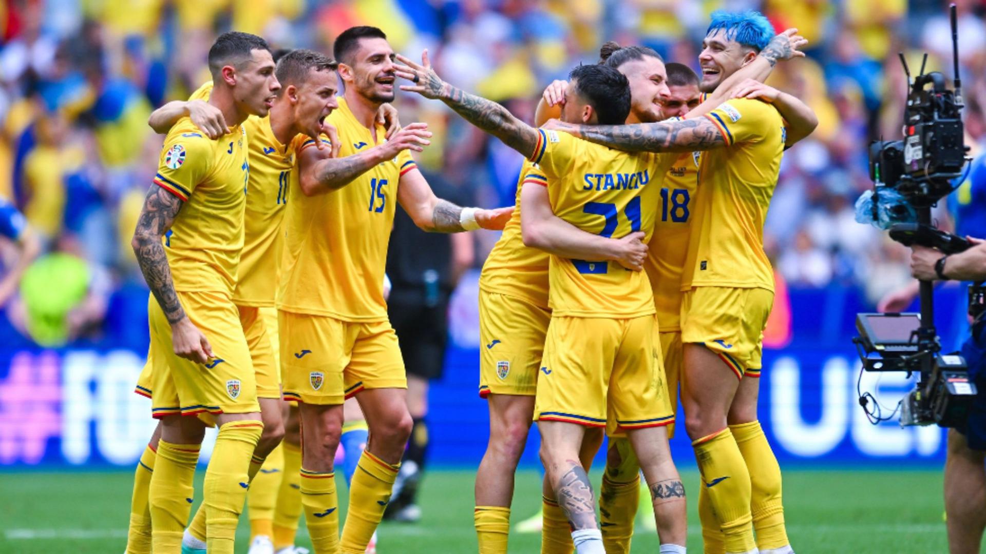 România rămâne neînvinsă în Liga Națiunilor. Tricolorii câștigă la limită în Lituania, scor 2-1. Foto/Profimedia