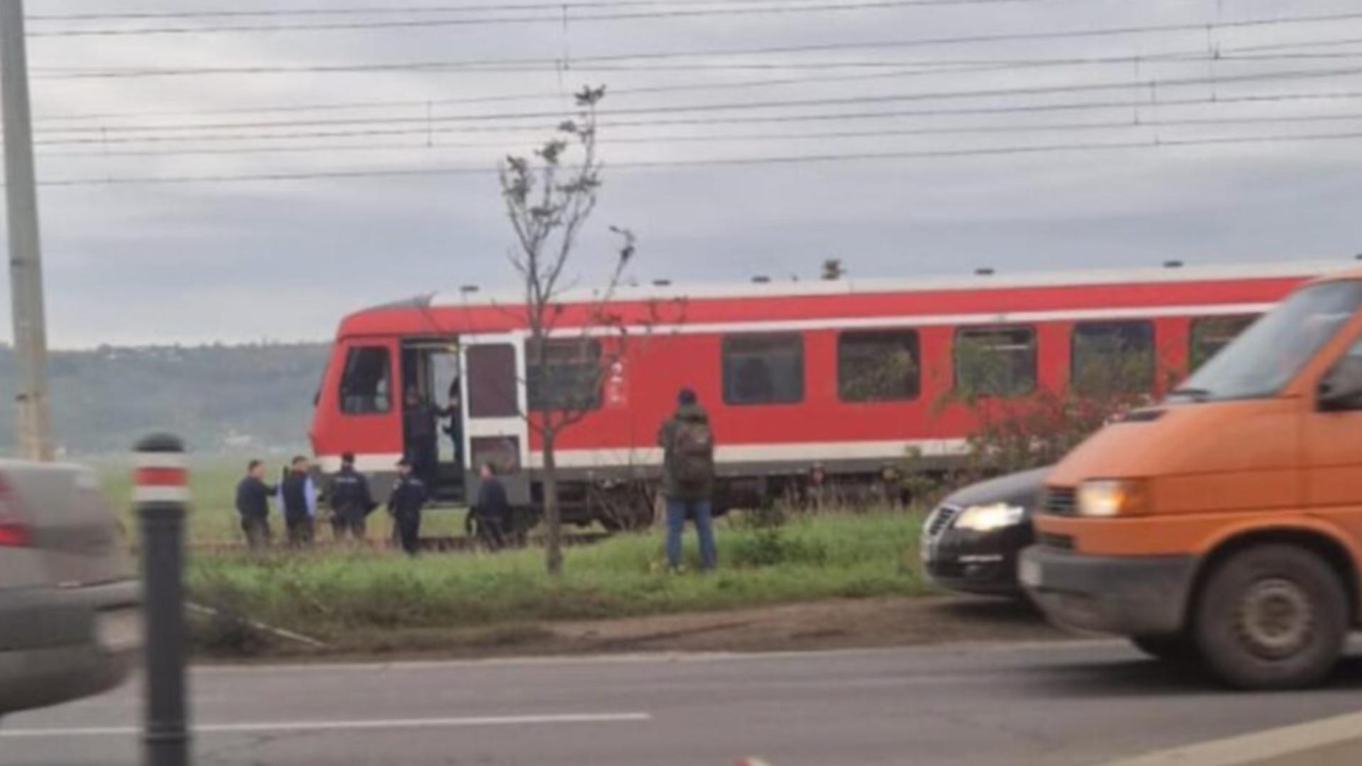 Femeie din Iași, în stare gravă la spital după ce a fost lovită de tren. Victima urmează să fie operată de urgență/Ziarul de Iași