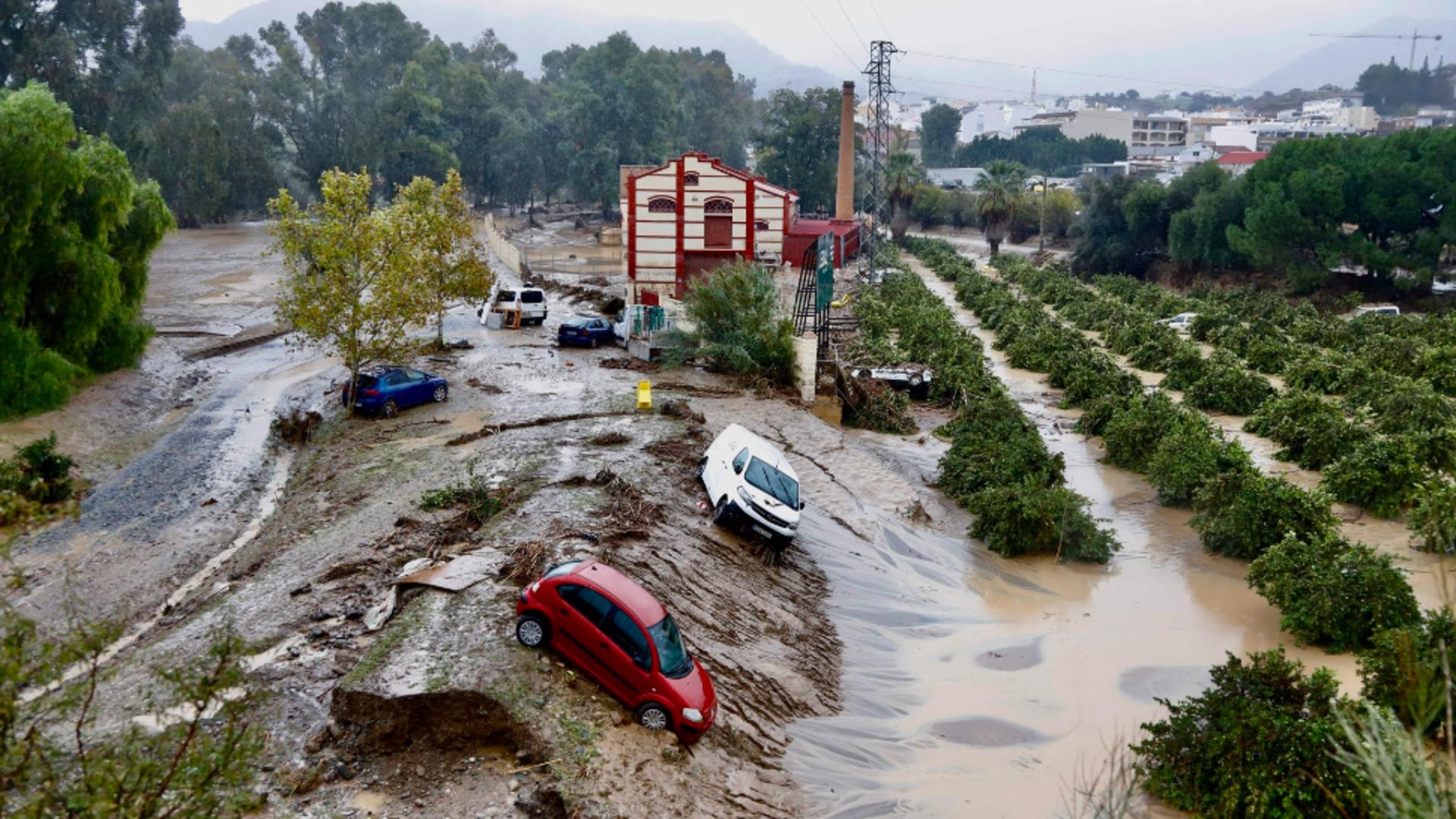 Inundațiile catastrofale din Spania. 13 români sunt dați dispăruți 