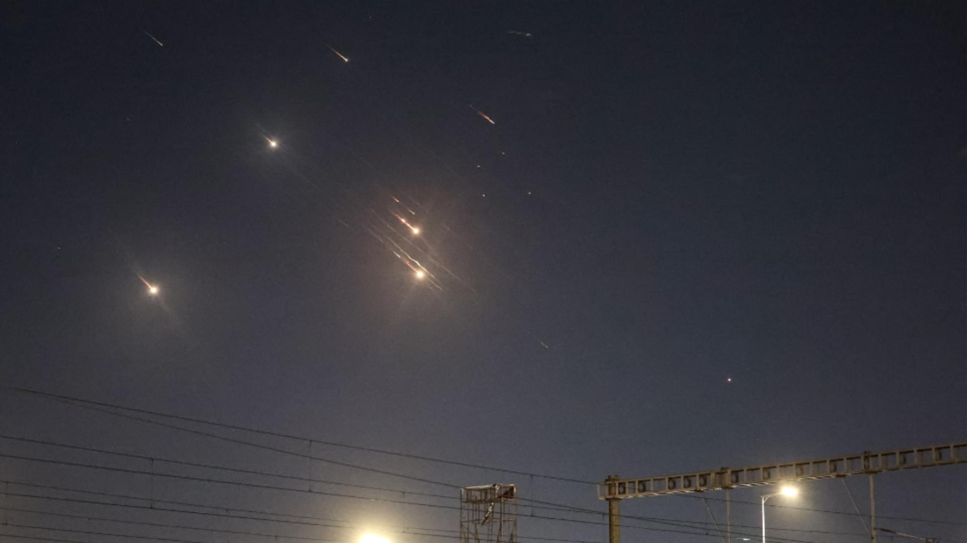 Ploaie de rachete asupra Tel Avivului. Foto/Profimedia