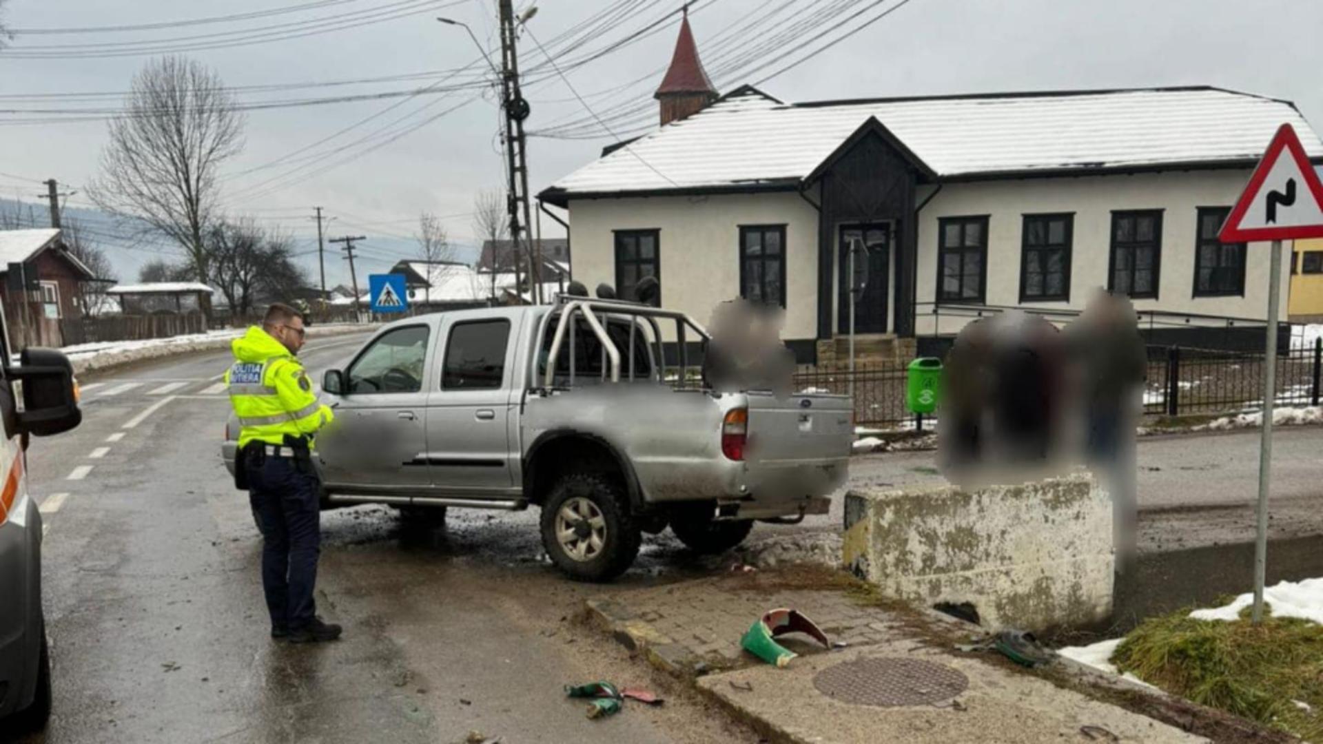 Accident grav în Suceava. Un bărbat a murit, în urma ciocnirii dintre o maşină şi un motoscuter/ Facebook: Info Trafic 24