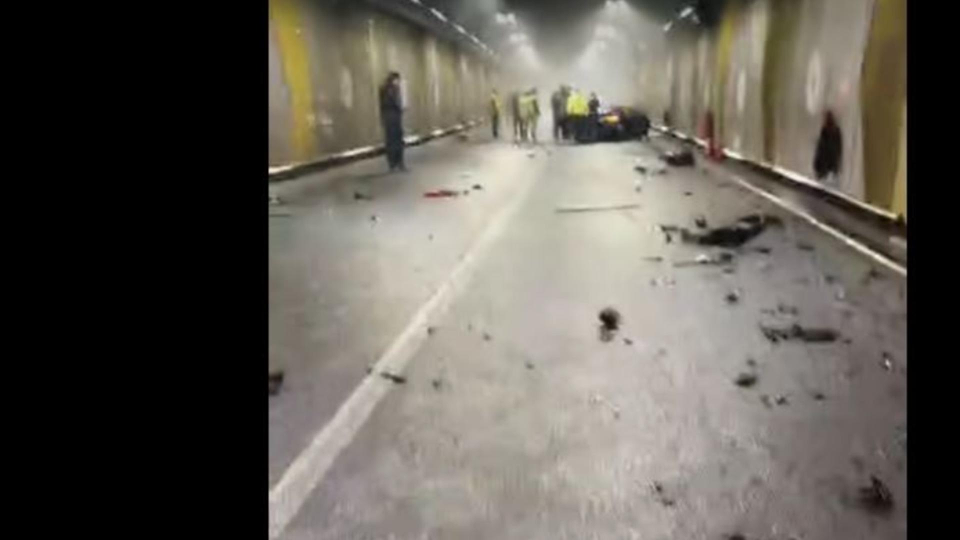 Accident rutier în Pasajul Unirii din Capitală! Un tânăr de 23 de ani a pierdut controlul volanului