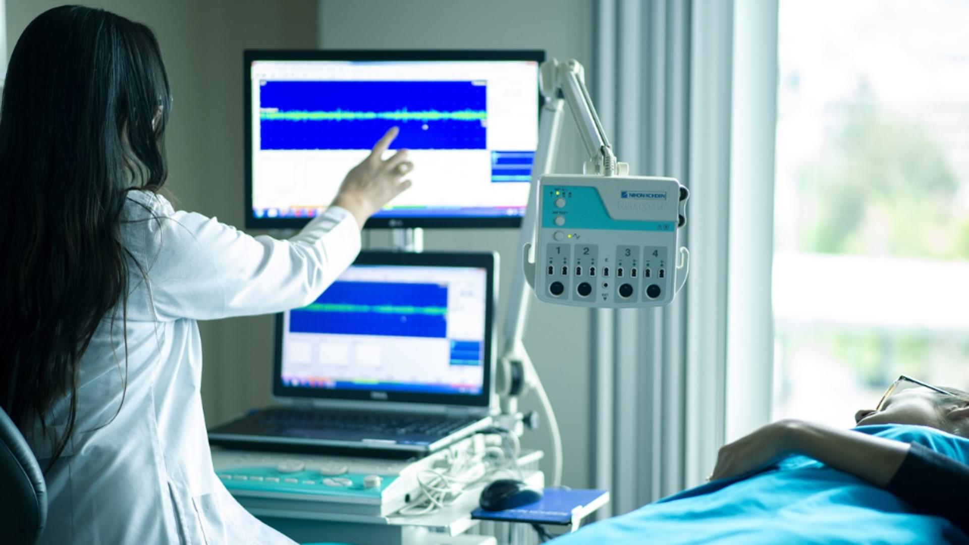Servicii meidcale gratuite pentru români. Ce condiții trebuie să îndeplinească cei interesați. Anunțul CNAS