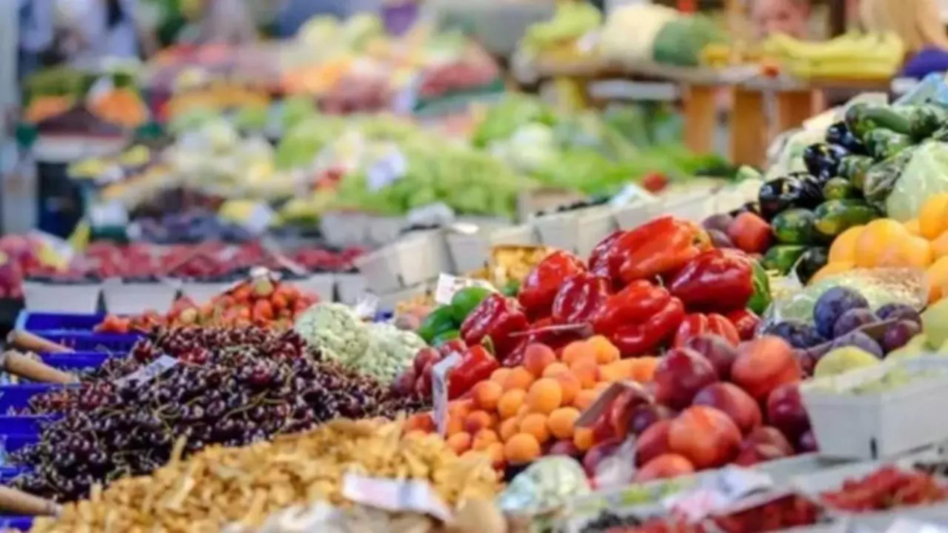 Trucul prin care poți elimina pesticidele de pe fructe si legume