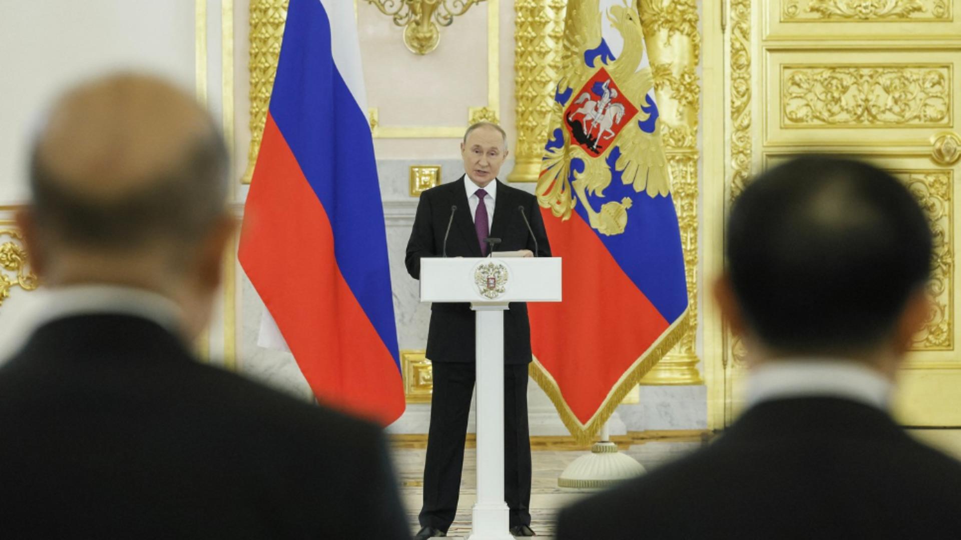 Vladimir Putin i-a primit pe ambasadorii occidentali care şi-au prezentat acreditările la Kremlin. Foto: Profimedia