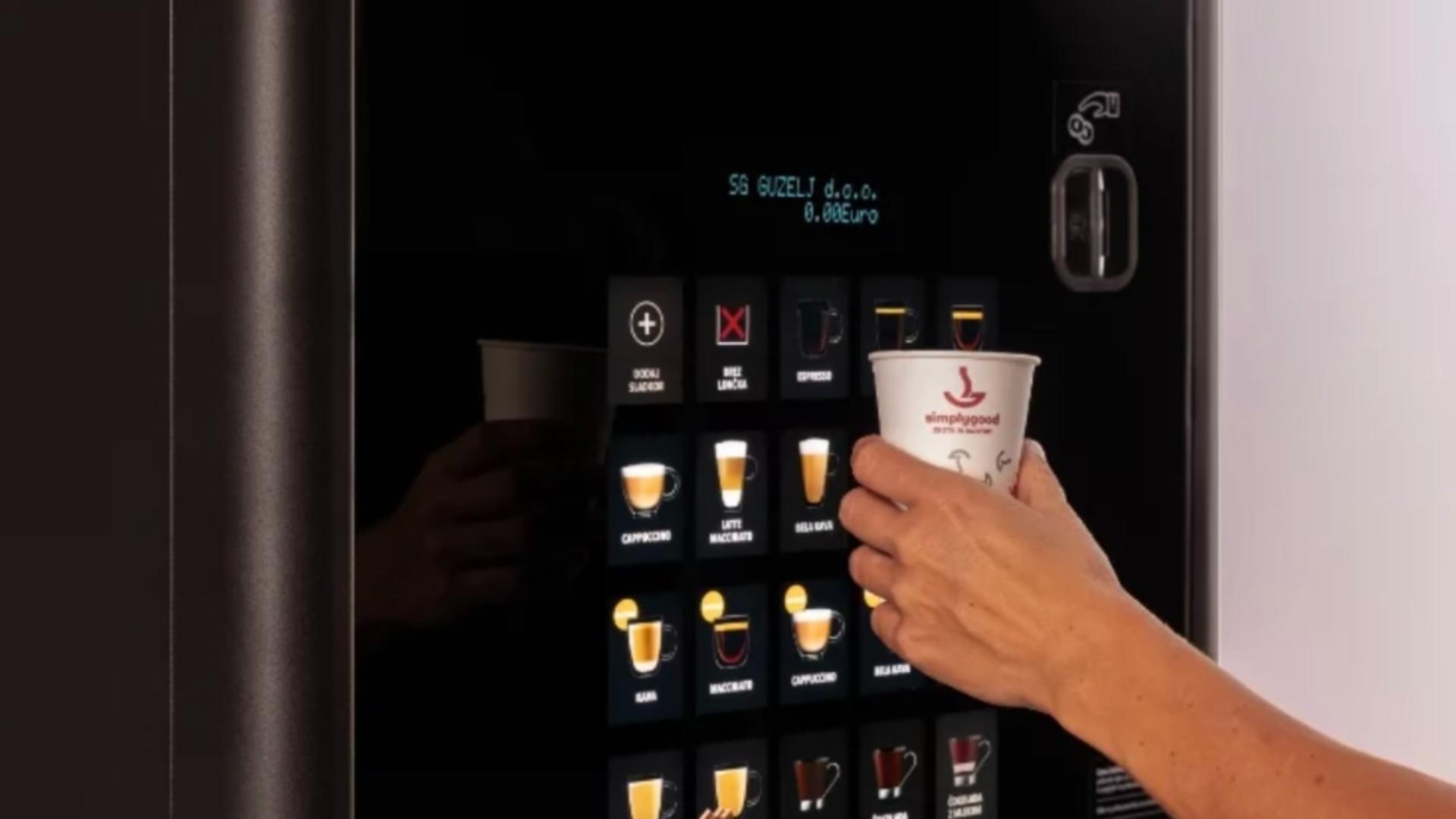 Cafeaua de la automat, OTRAVĂ la 2 lei! Ce conține, de fapt, licoarea fierbinte consumată la prima oră