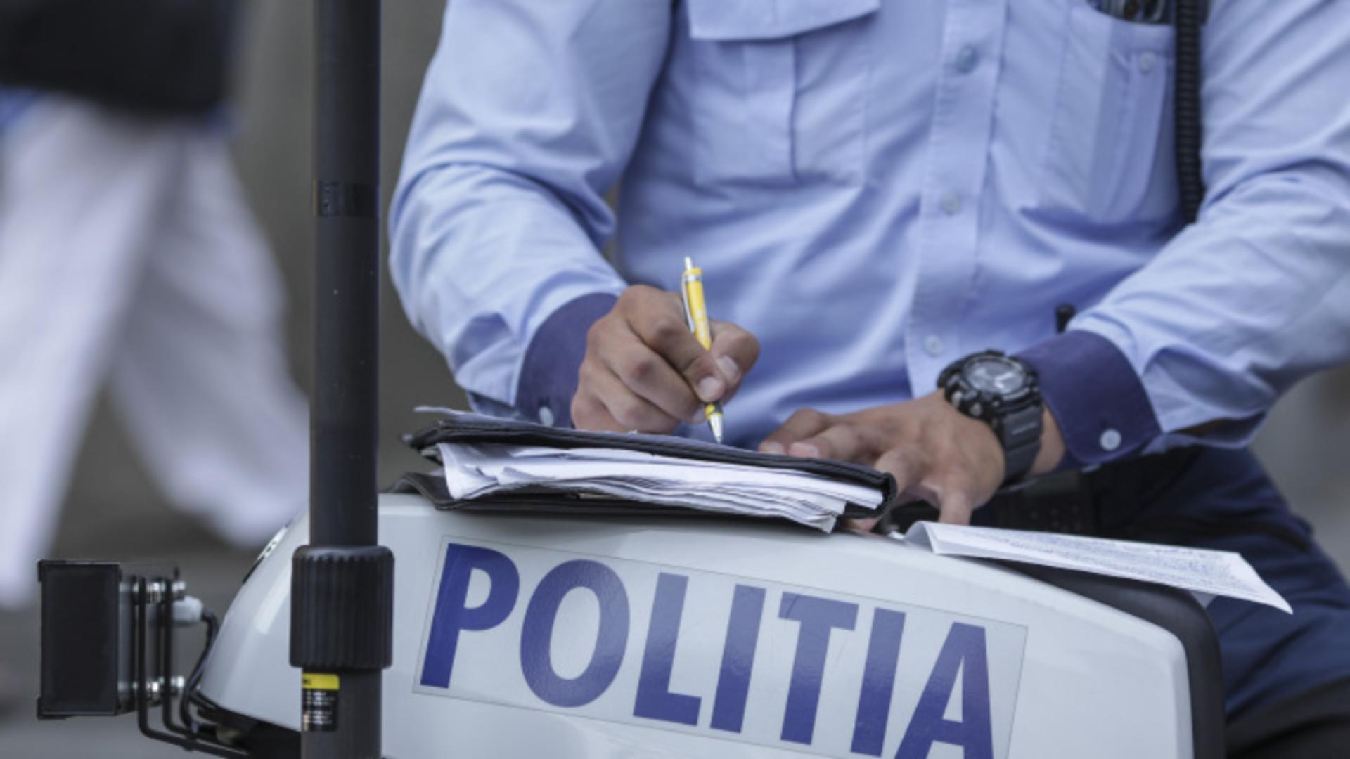 Amendă de 8.000 de lei pentru un bărbat care a alertat poliția la secțiile de votare. Românul a transmis că nu este lăsat să voteze