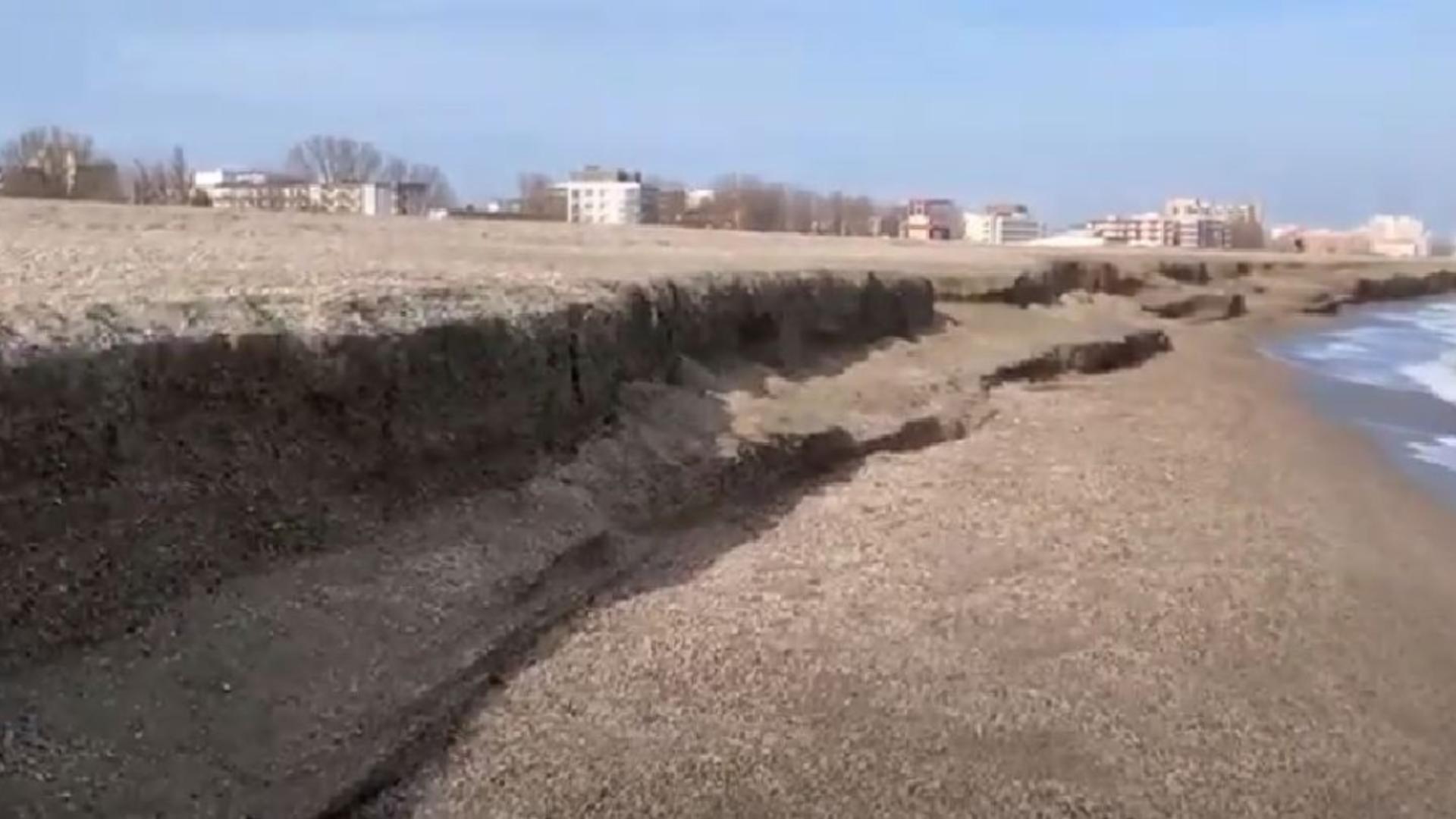 Plajele din Mamaia, afectate de fenomenul „Cliffing”