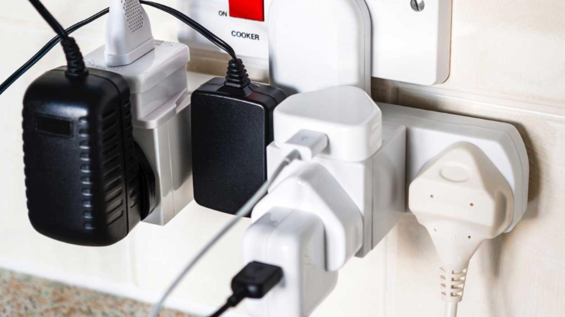 „Hoții” de curent din casă. Cele 3 electrocasnice care te fac să plătești în plus, chiar dacă sunt oprite