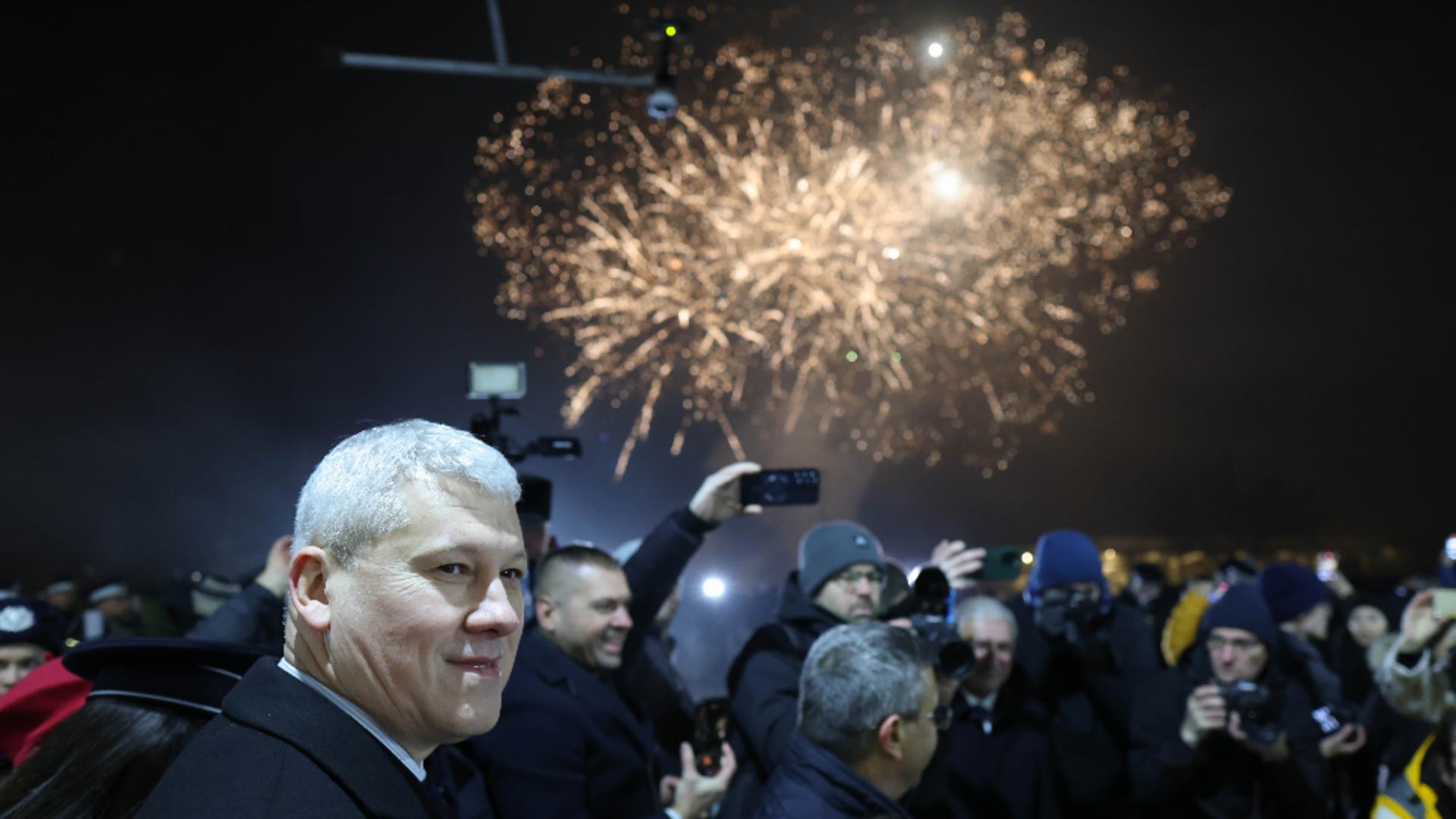 Cătălin Predoiu și-a petrecut Revelionul în Vama Giurgiu. România este oficial în Schengen. Foto: Inquam Photos / George Călin