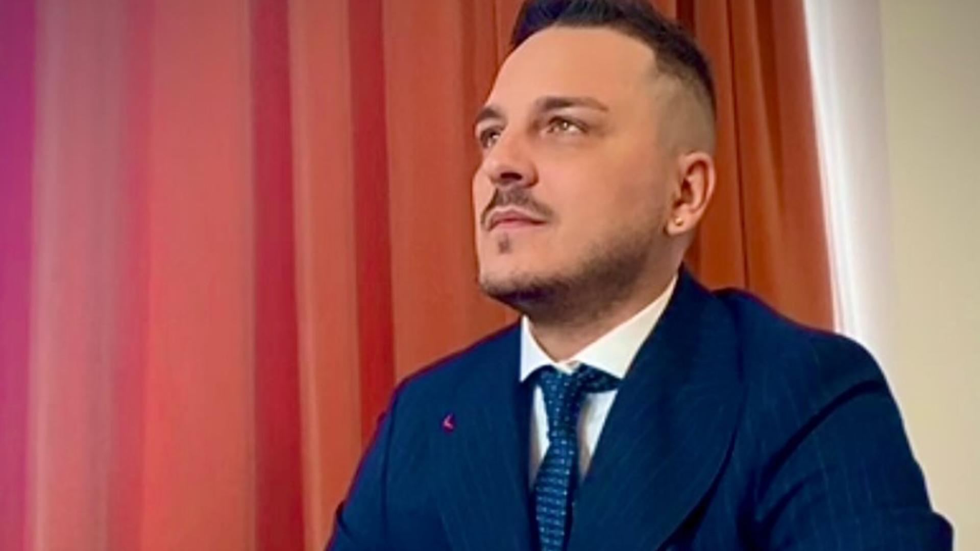 Drama trăită de influencerul Makaveli. De ce a decis să-și pună capăt zilelor: „Eram 28 de inși în cameră, am așteptat să adoarmă toți”