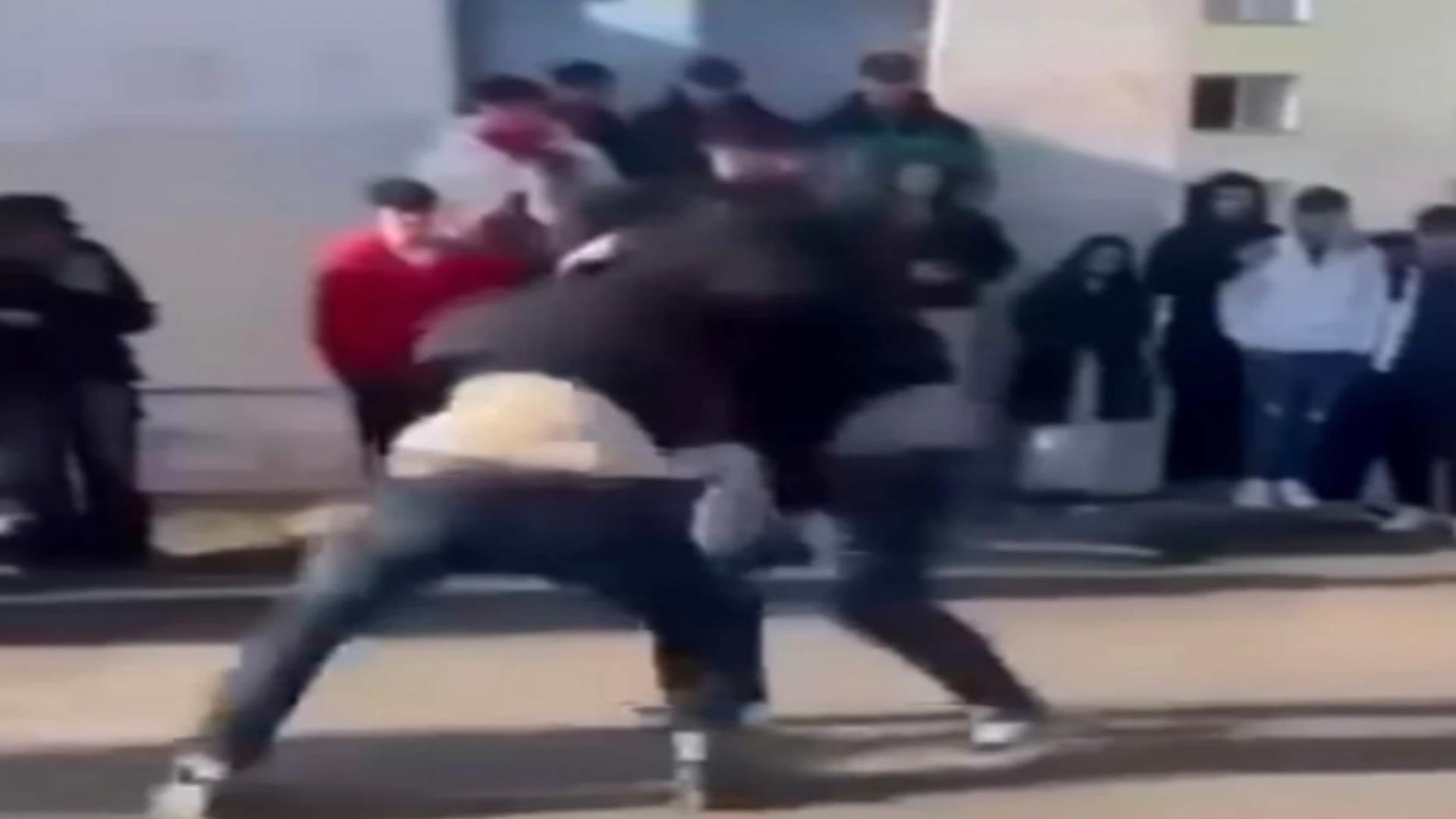 Bătaie între elevi (foto ilustrativ, arhivă)