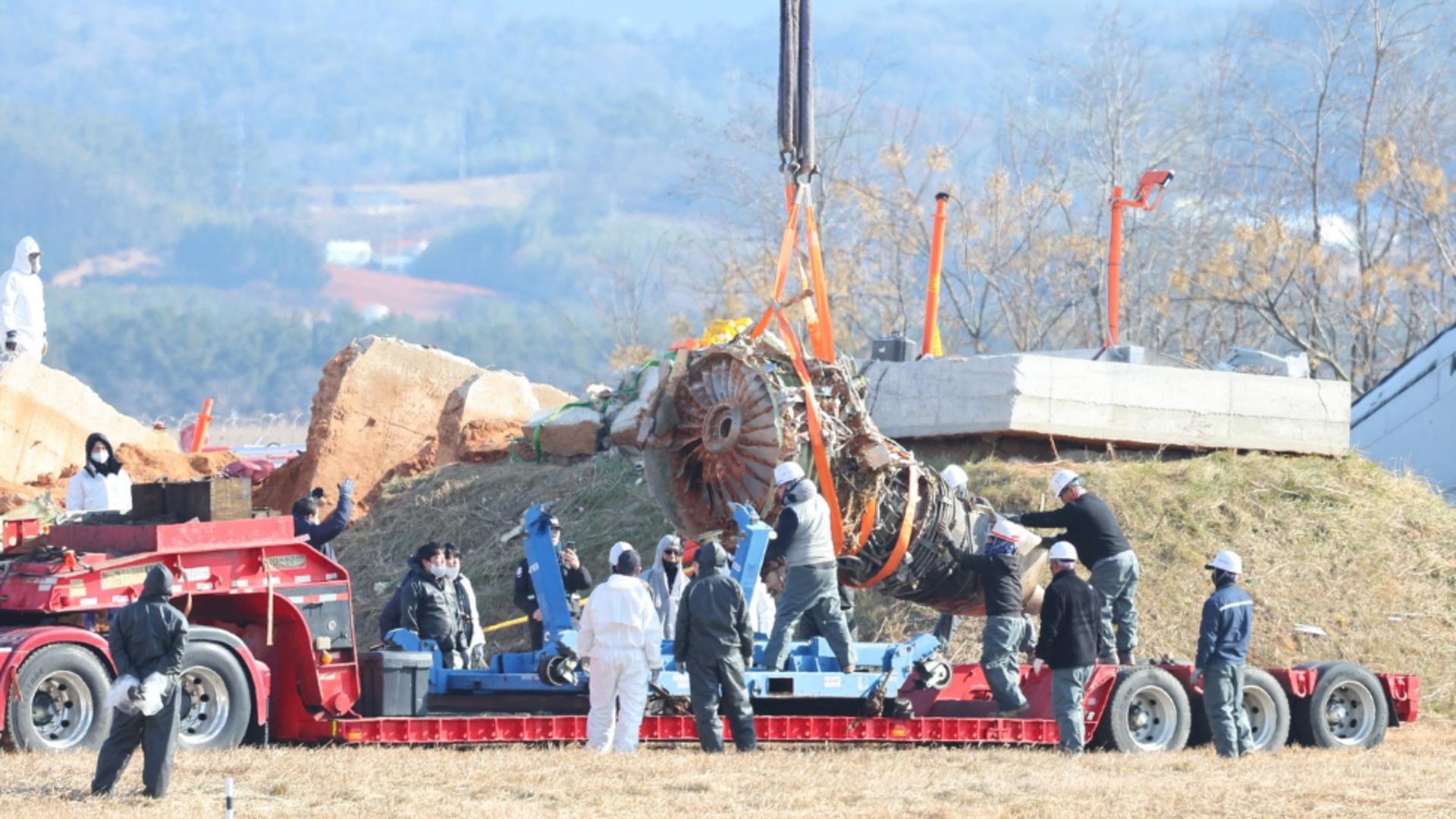 Coreea de Sud continuă inspecţiile speciale la toate avioanele Boeing 737-800, în urma accidentului aviatic. Foto: Profimedia