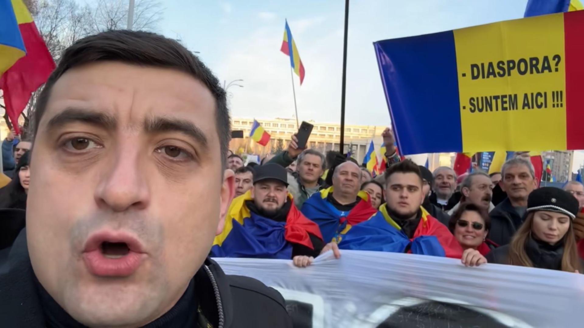 Liderul suveraniștilor în mijlocul oamenilor. George Simion îi conduce către „baricada” Cotroceni. Foto/Captură video