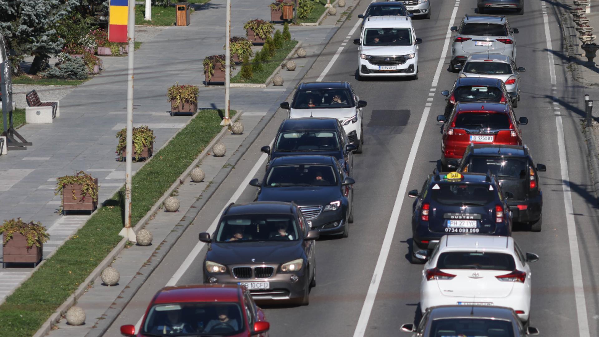 Revine taxa auto pentru mașini poluante. Peste 8 milioane de mașini, vizate de noul impozit / Foto: Inquam Photos