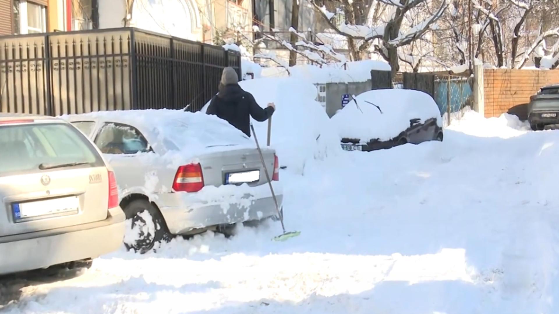 Capitala, îngropată de 3 zile în zăpadă, Nicușor Dan pasează vina. CINE răspunde de dezastrul lăsat / Captură video 