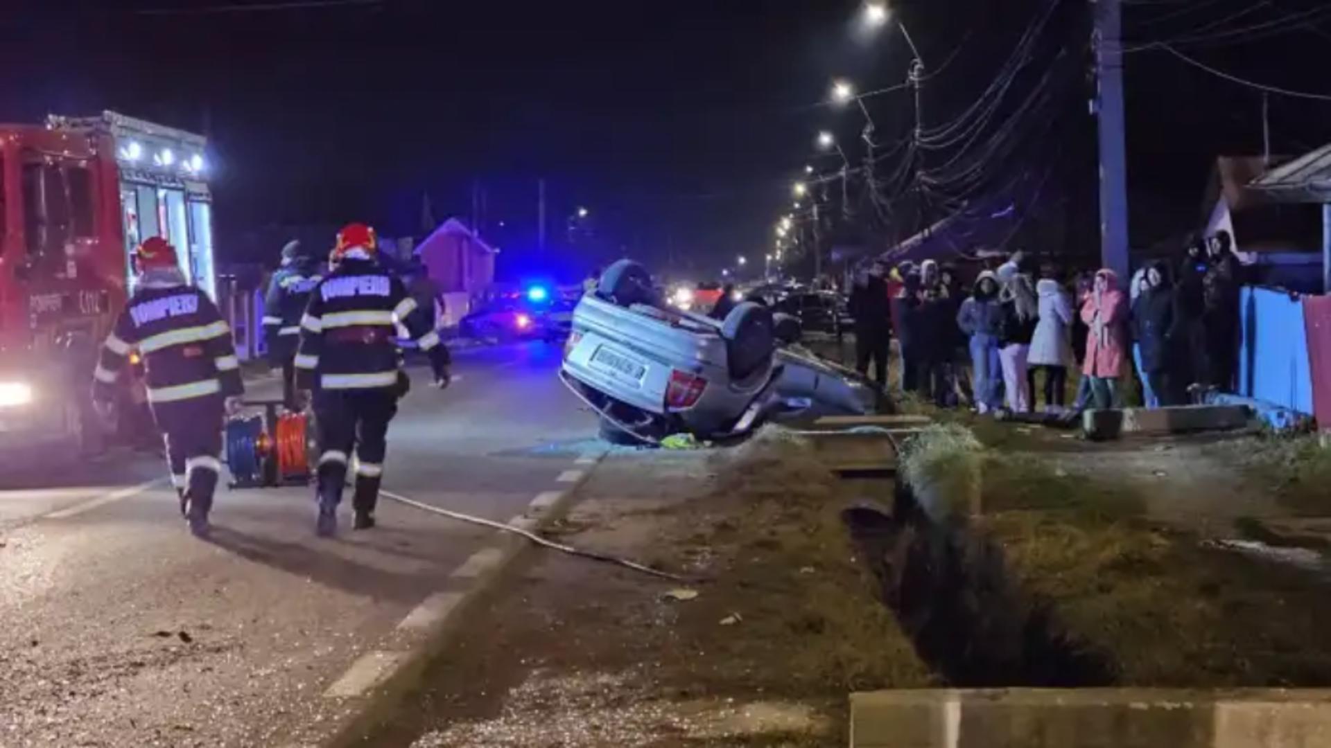 În accident au fost implicate două autoturisme în care se aflau șase persoane. Foto/ISU