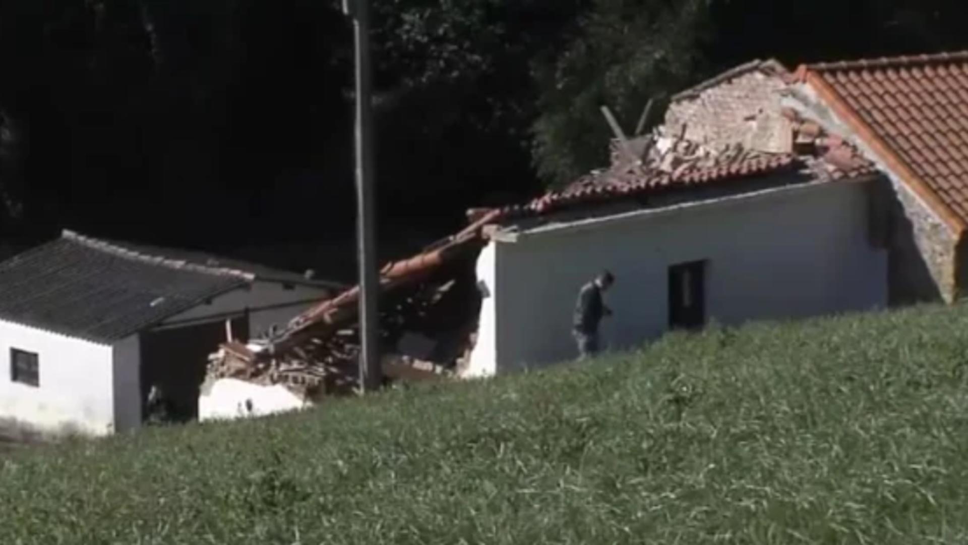 O familie de români din Spania a avut șocul vieții când casa s-a prăbușit peste ei. Foto: StiriDiaspora