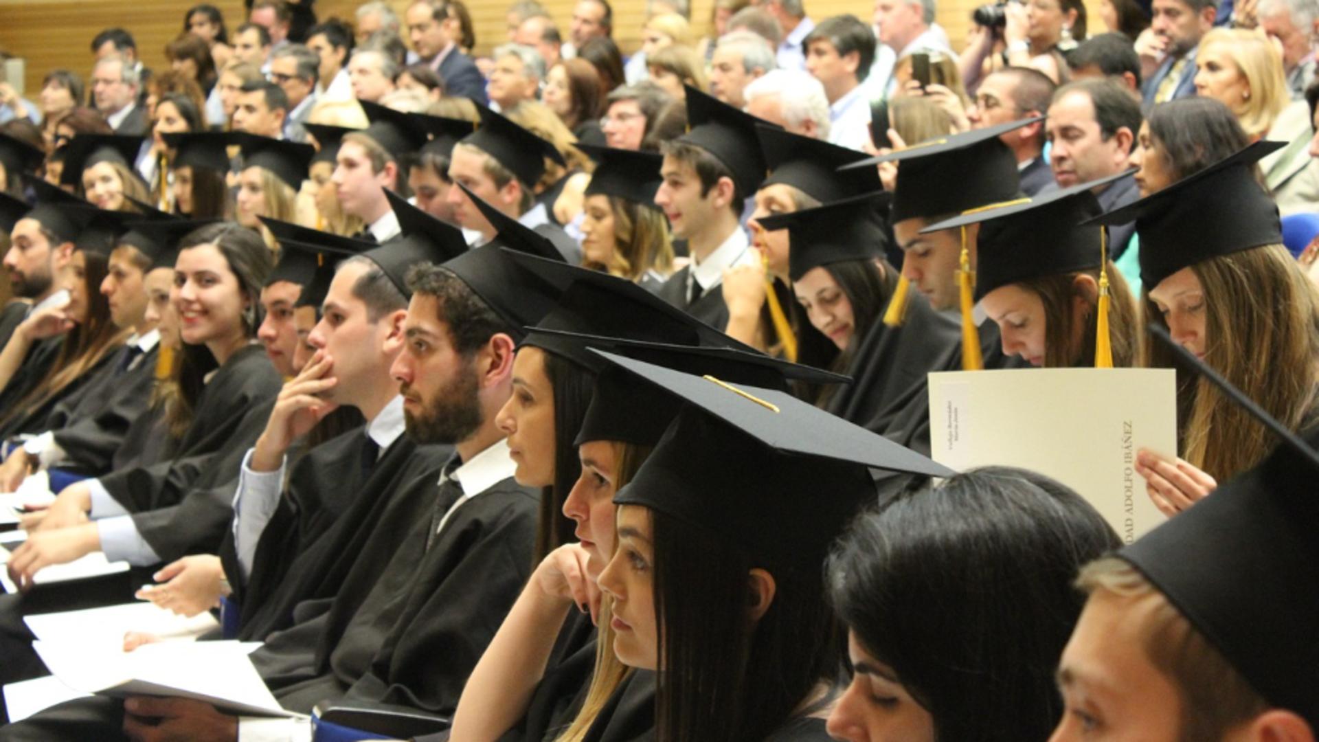 România, magnet pentru studenții străini. Ce îi atrage