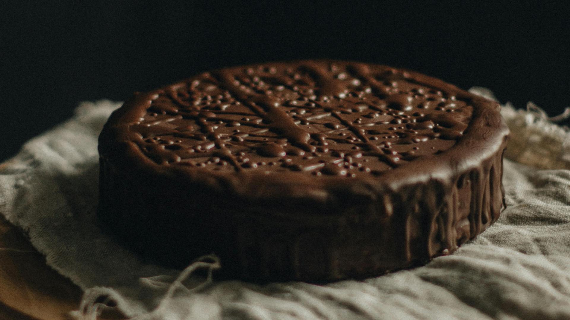 Cel mai râvnit TORT VIENEZ. Un desert rafinat care se prepară repede și este un deliciu