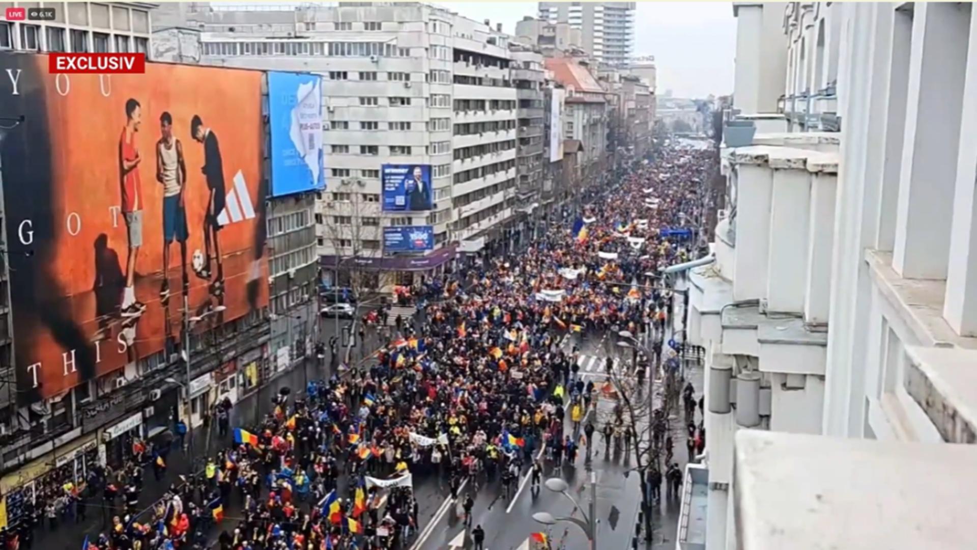 Cel mai mare PROTEST, românii au cerut turul 2 înapoi. Mesaje sfâșietoare: ce le-au transmis protestatarii politicienilor