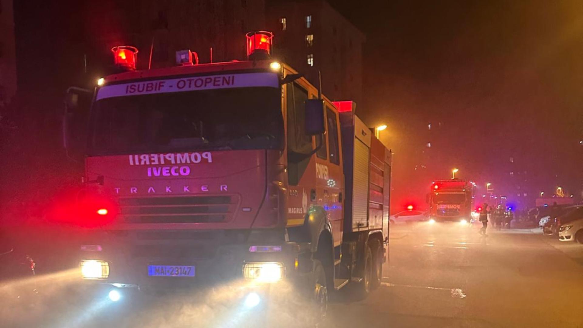 Incendiu de proporții într-un cunoscut cartier rezidențial de la marginea Bucureștiului. S-a emis RO-Alert, intervenție masivă a pompierilor - VIDEO