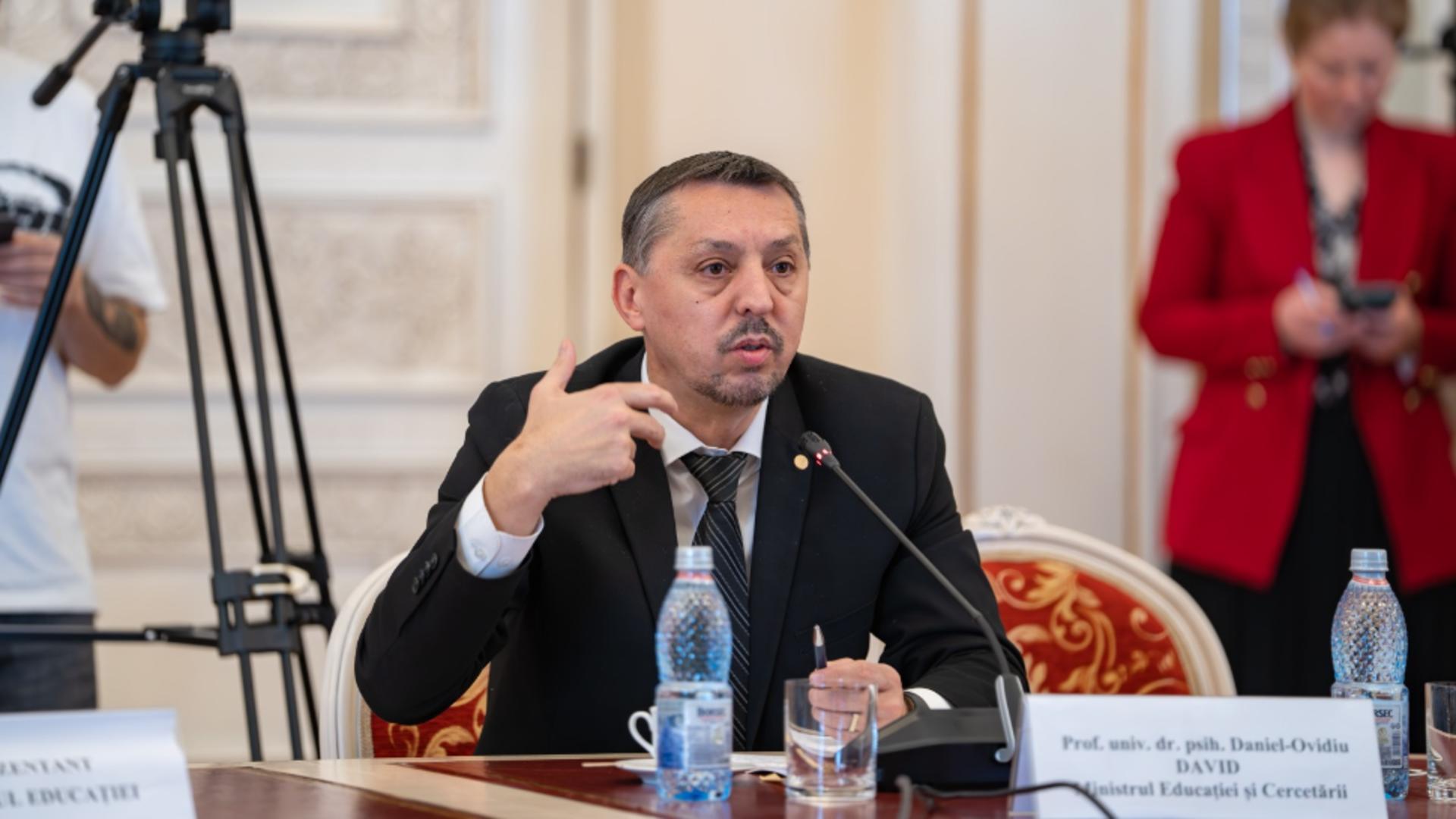 Ministrul Educației, despre combaterea consumului de drogurilor. FOTO: Facebook