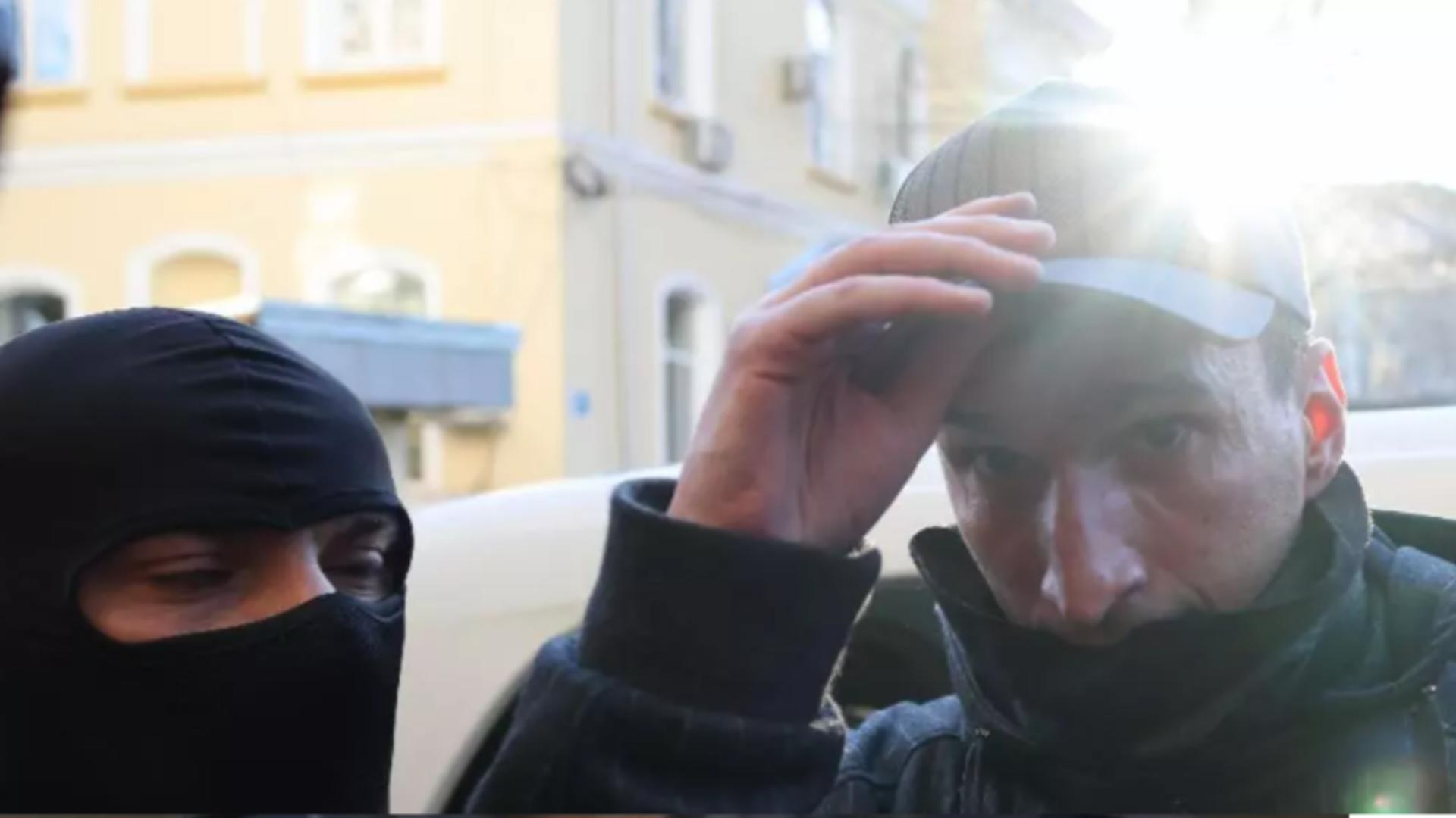 Bogdan Peșchir, din nou în fața instanței. Influencerul află astăzi dacă scapă de arestul preventiv