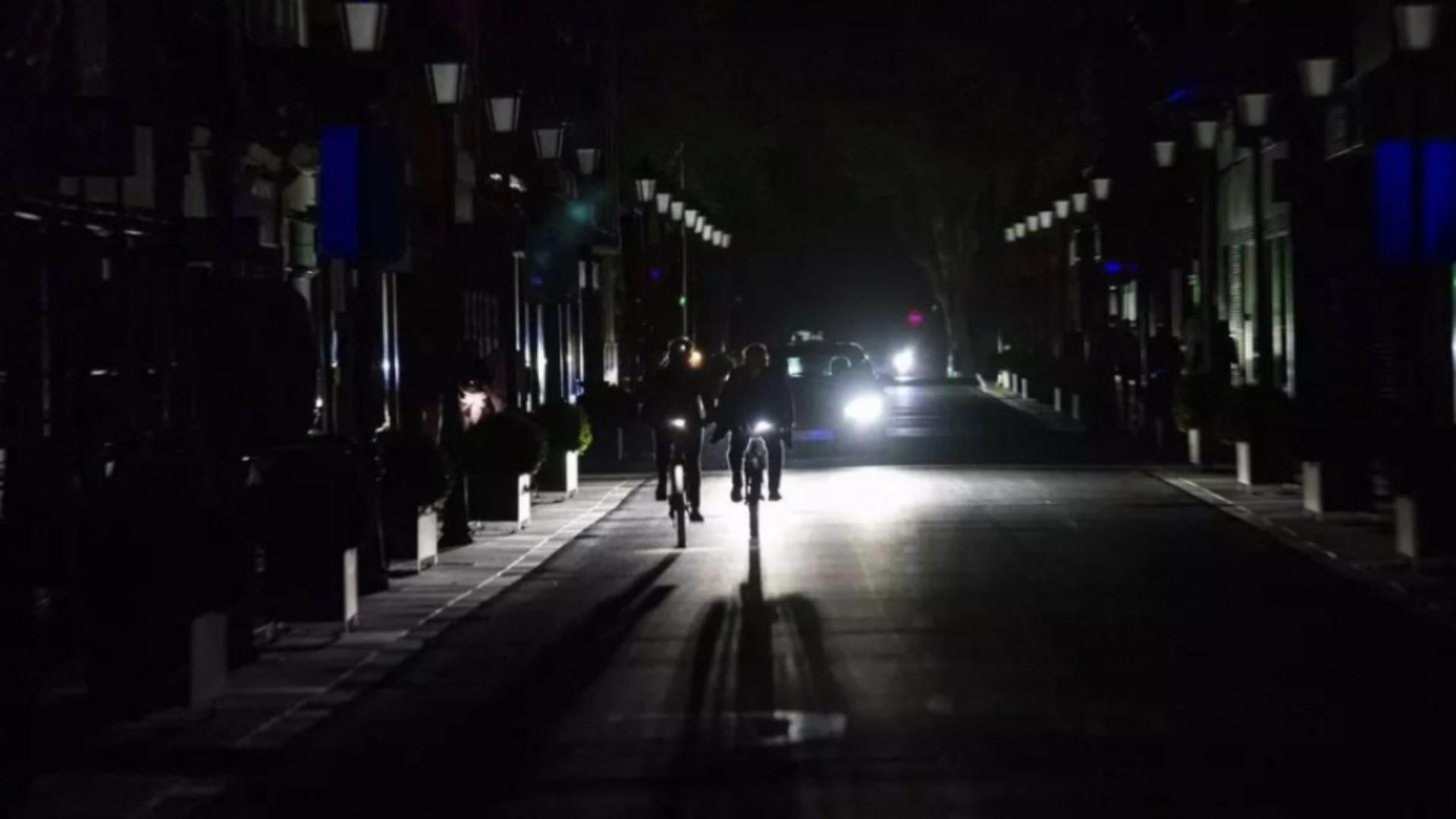 Pana de CURENT a făcut ravagii: patru decese și haos general în urma beznei totale din Spania și Portugalia