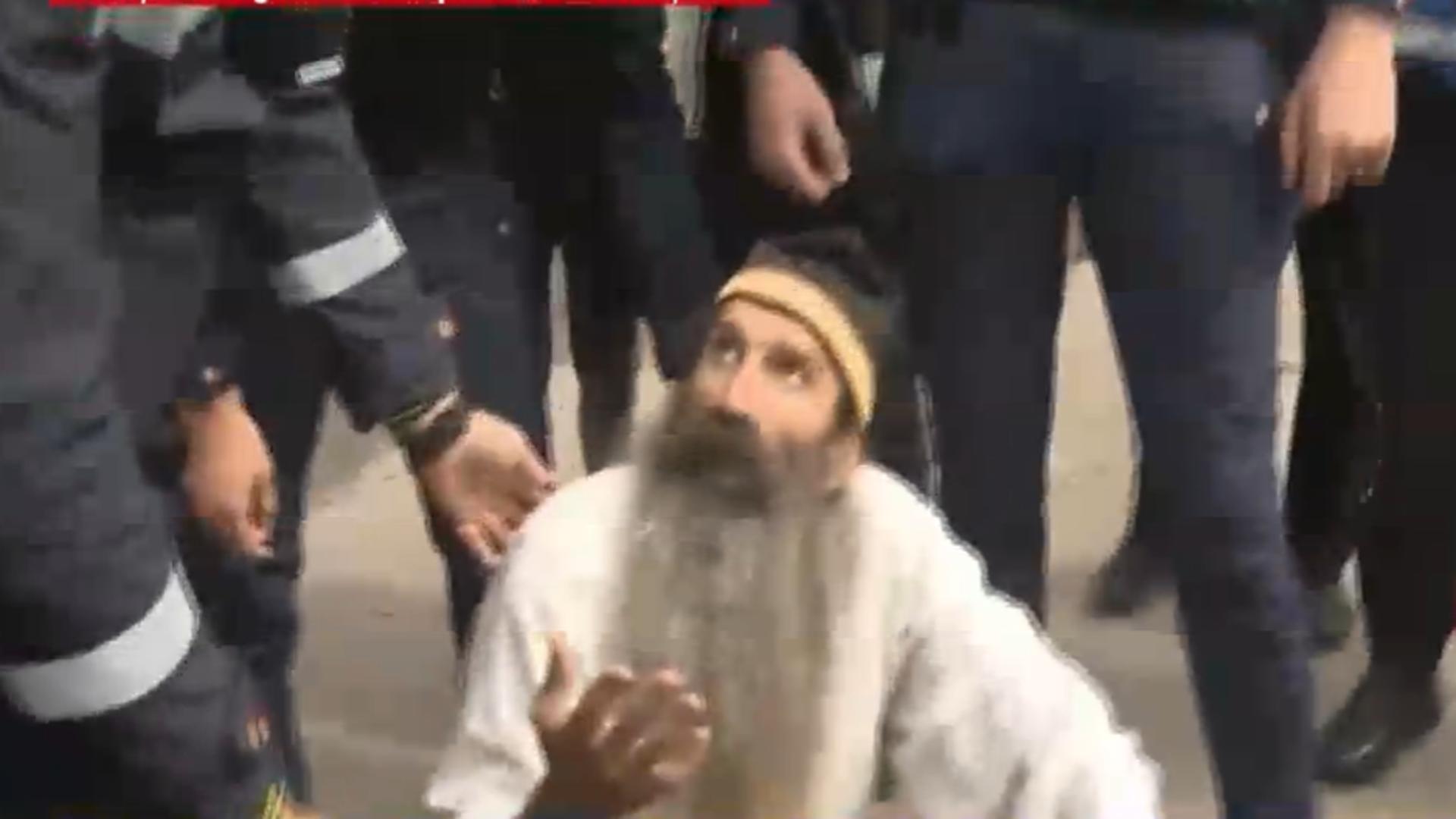 Polițiștii au pus în aplicare un mandat de arestare