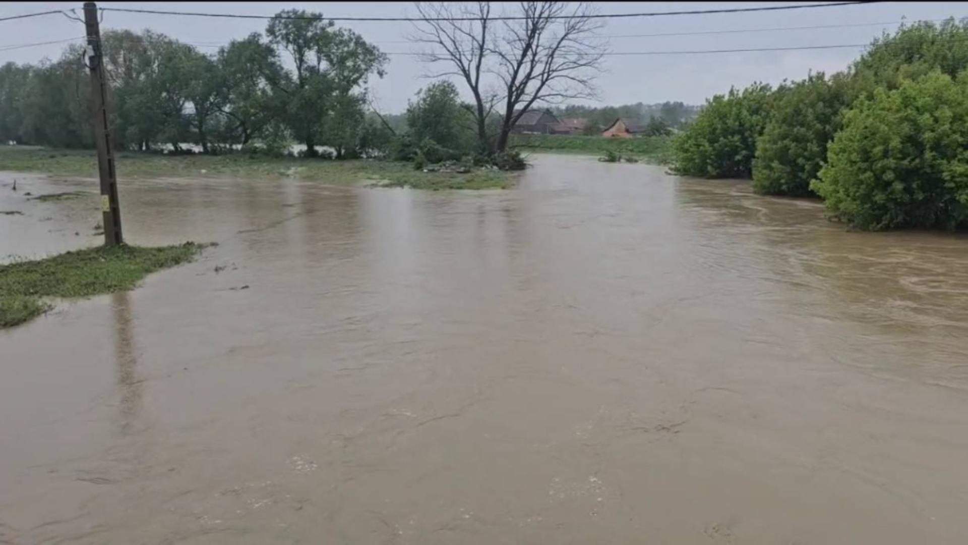 Alertă hidrologică! Cod galben de inundaţii pe râuri din 3 județe din sudul țării: cât de mare este pericolul / Arhivă foto
