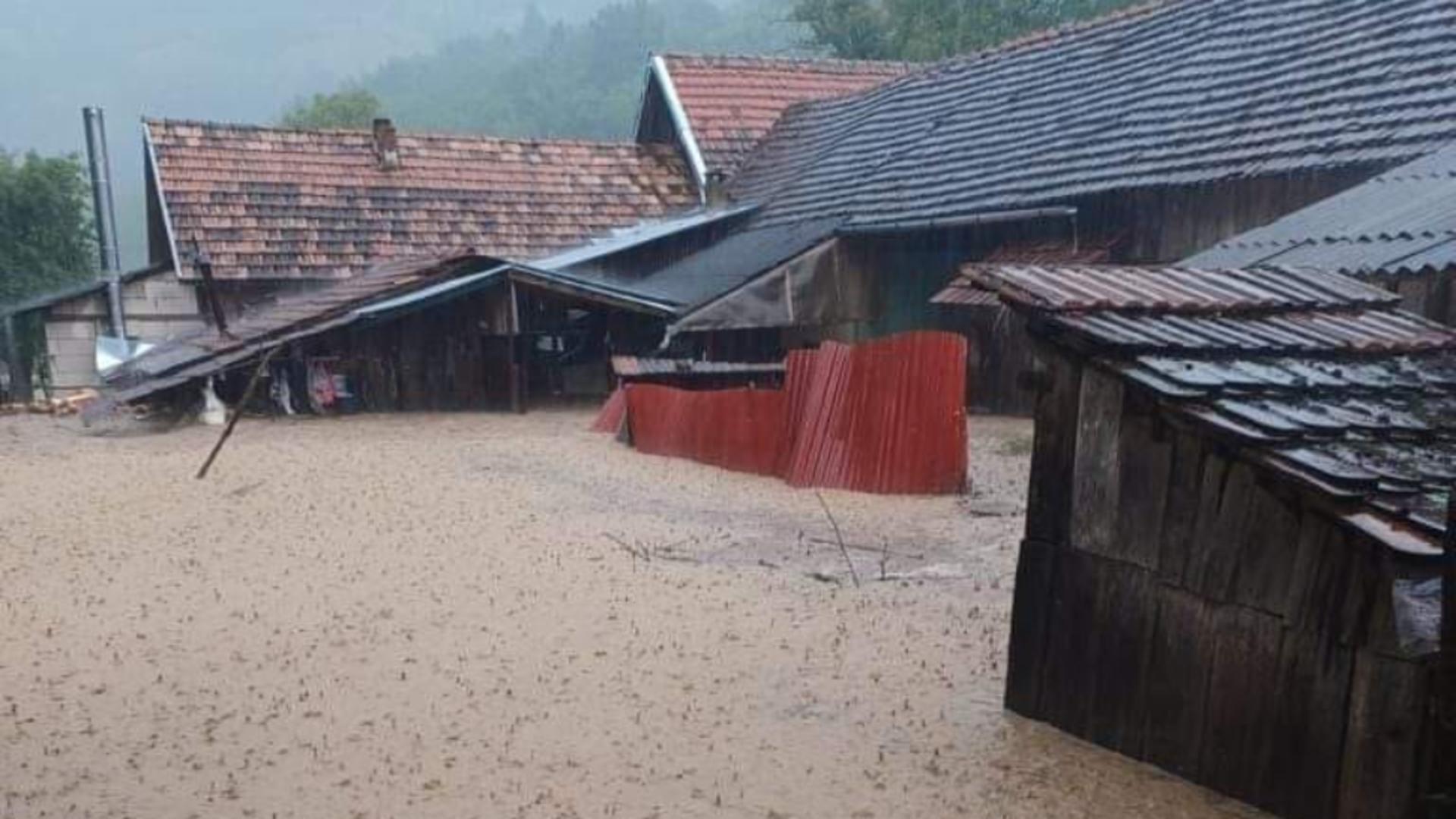 România se confruntă pentru al doilea an la rând cu inundații de proporții (foto: Meteoplus)