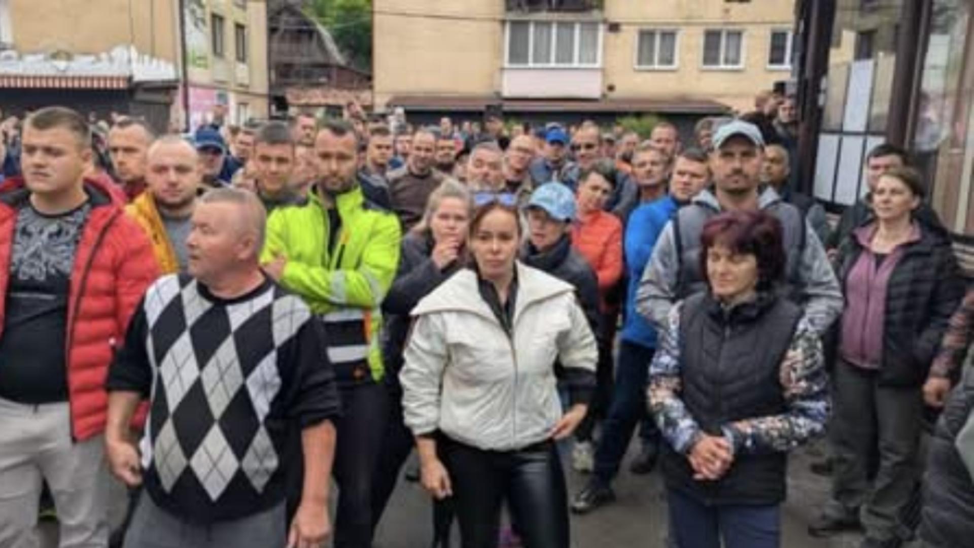 Aproape întreaga comunitate locală depinde de puncționarea salinei 