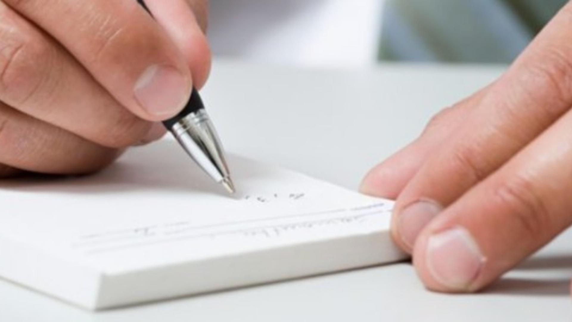 Moartea unor adolescenți din Italia scoate la iveală o rețea șocantă de trafic cu rețete false de medicamente