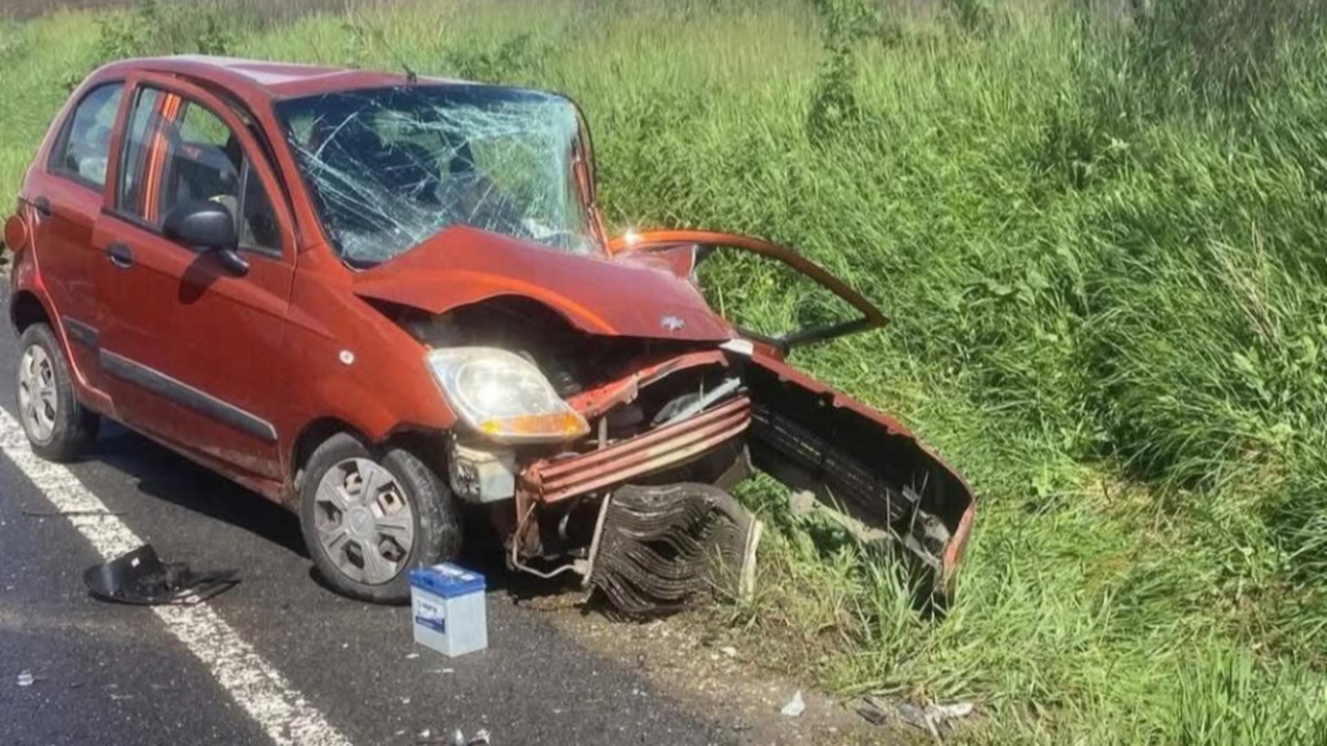 Tragedie pe DN 24: un bărbat a murit după ce un autoturism a intrat pe contrasens