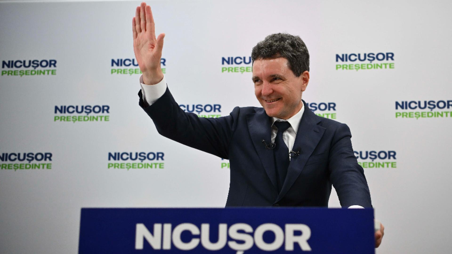 Tupeu fără margini din partea lui Nicușor Dan. Dă în scris că nu majorează TVA, în plină criză. Experții spun că majorarea taxelor este inevitabilă