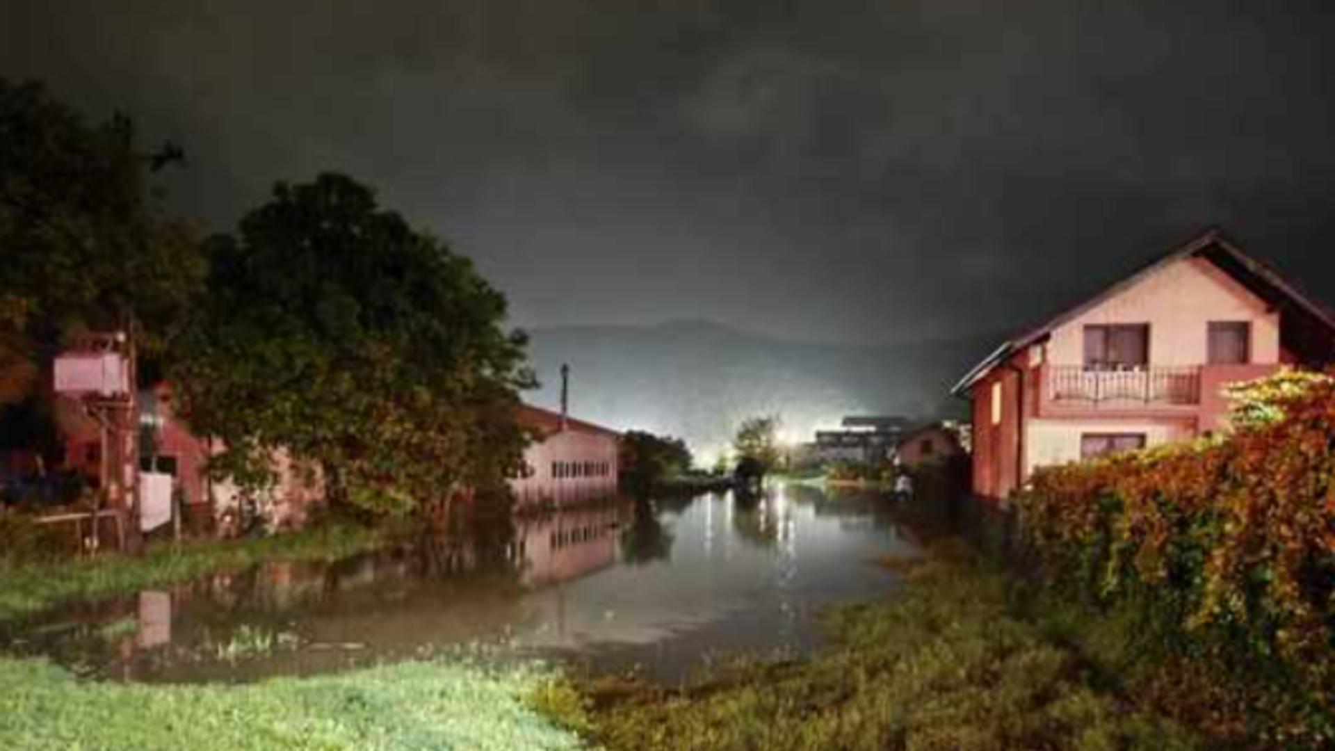  21 de localităţi din nouă judeţe au fost afectate de vremea extremă. Unde au lovit INUNDAȚIILE cel mai tare: bilanțul IGSU/ Foto: ISU Cluj